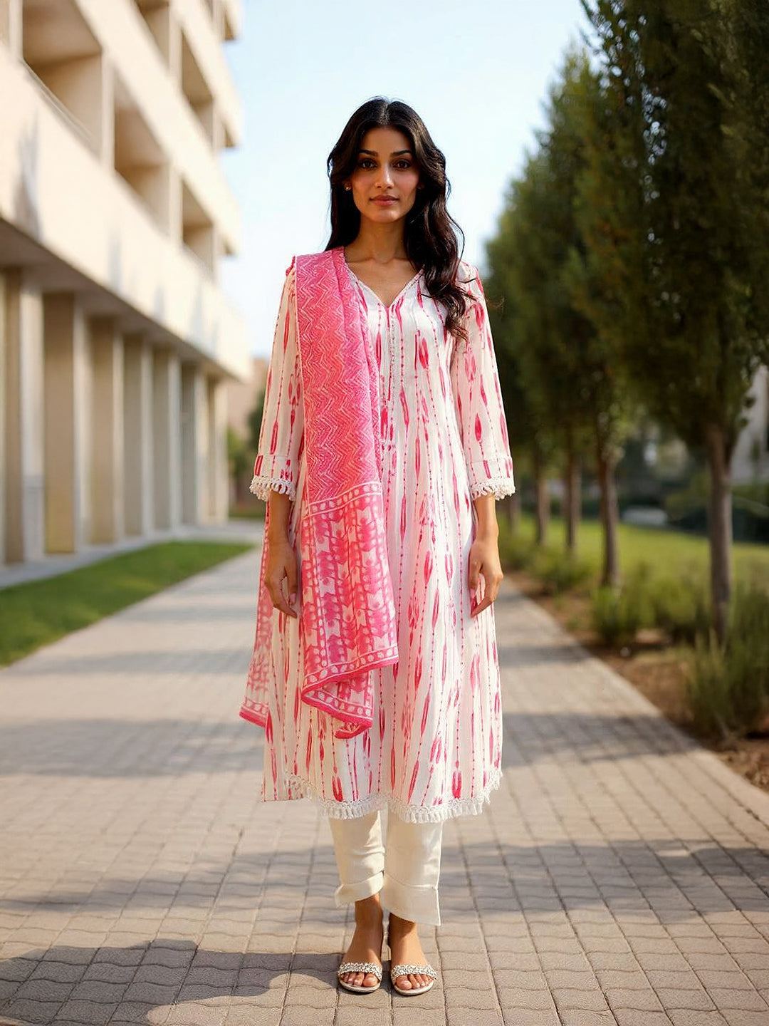Women White Cotton Kurti Set EKS65