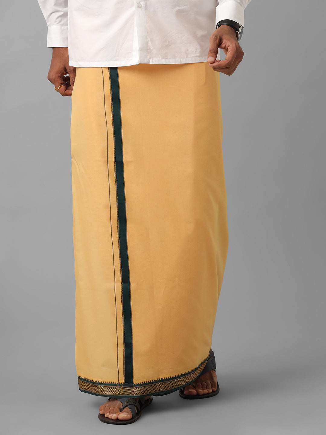 Men 100% Cotton Single Layer Kaavi Dhoti with Mayilkhan Border Brindhavan