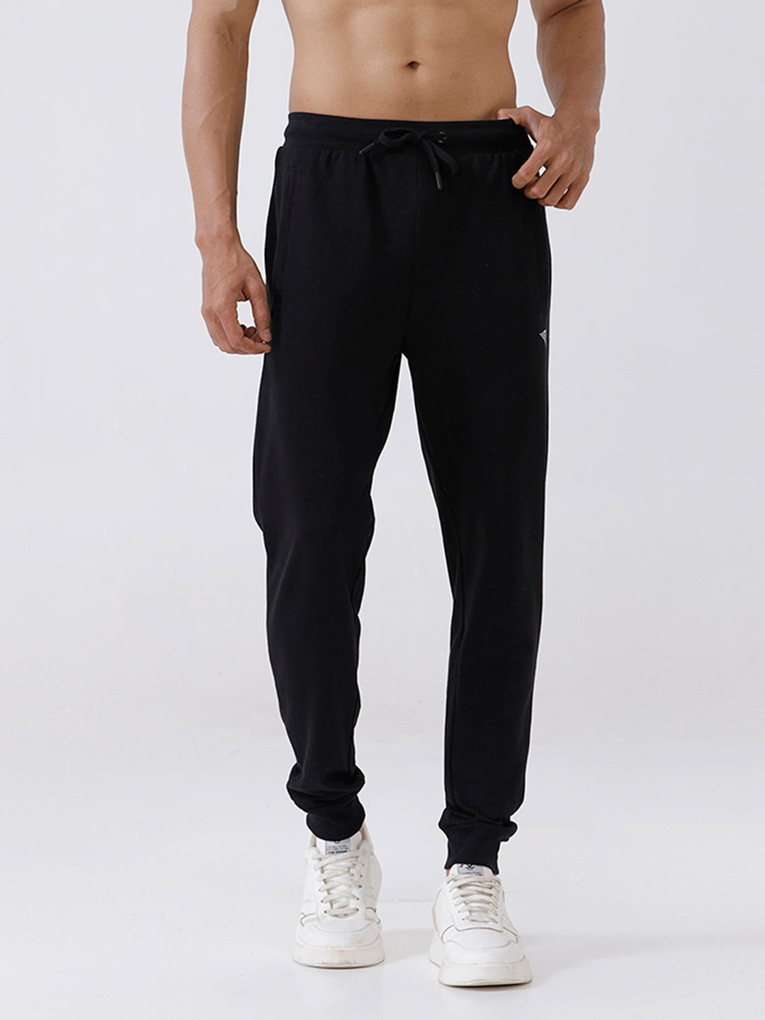 Men Combed Cotton Rich Jogger with Side Pockets Black EJ3