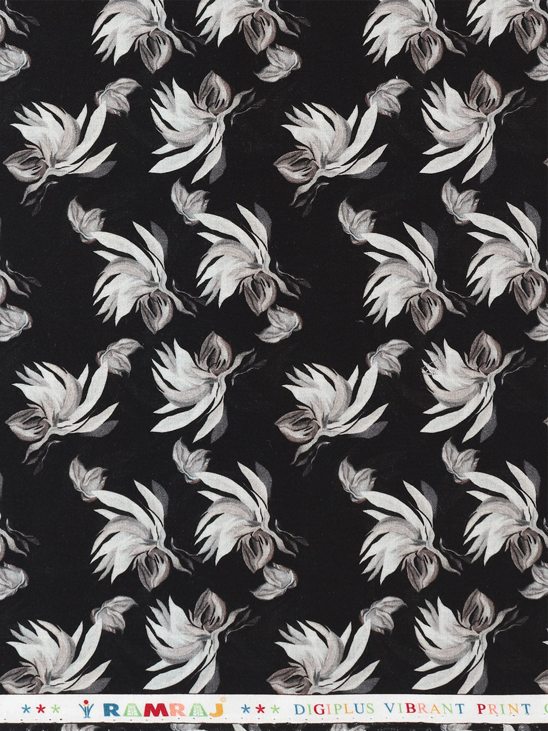 Men Cotton Blend Black and White Printed Shirt Fabric Savoy Print