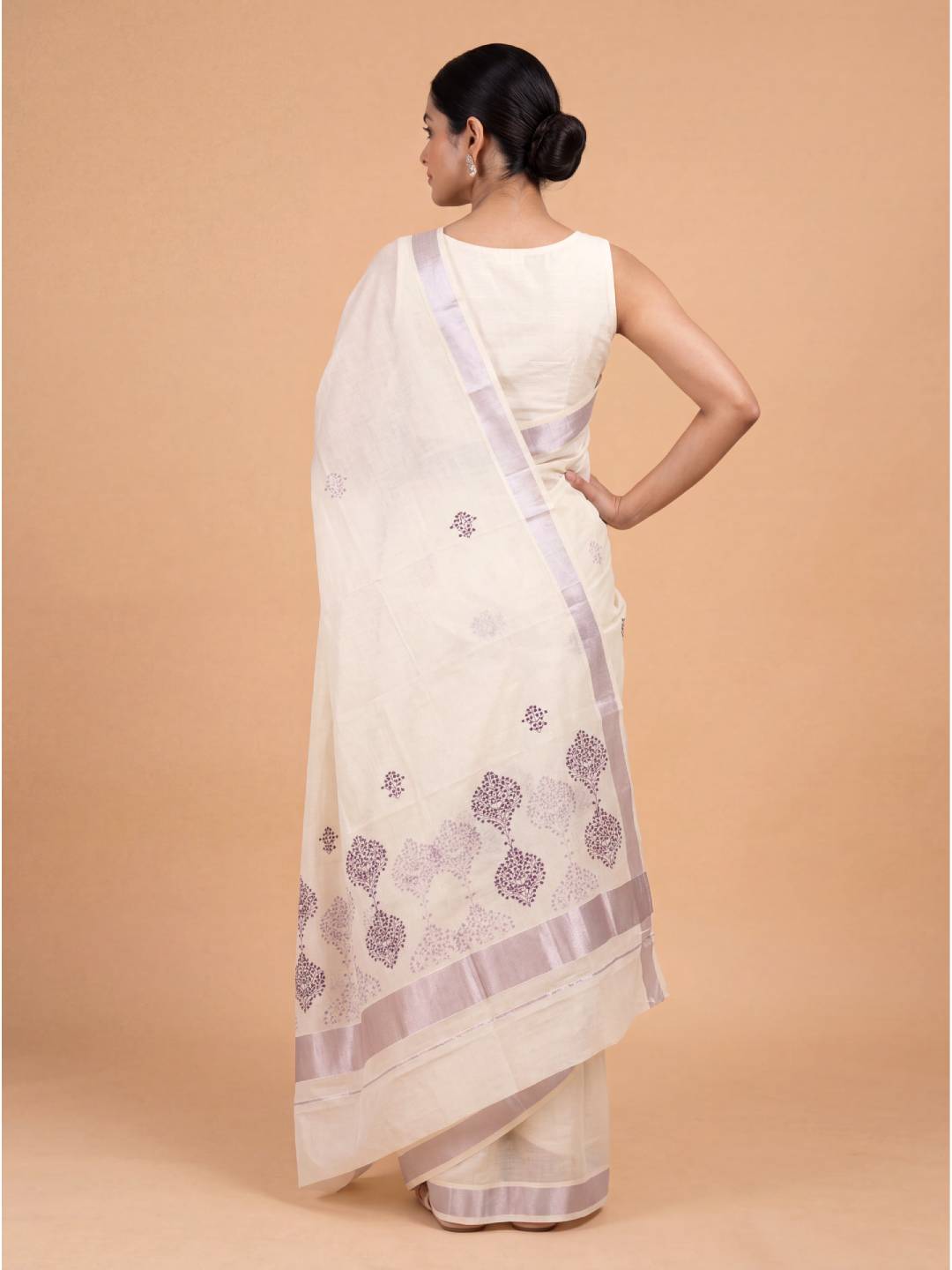 Women Kora Cotton Cream Kerala Saree with Lavender Jari KLS38
