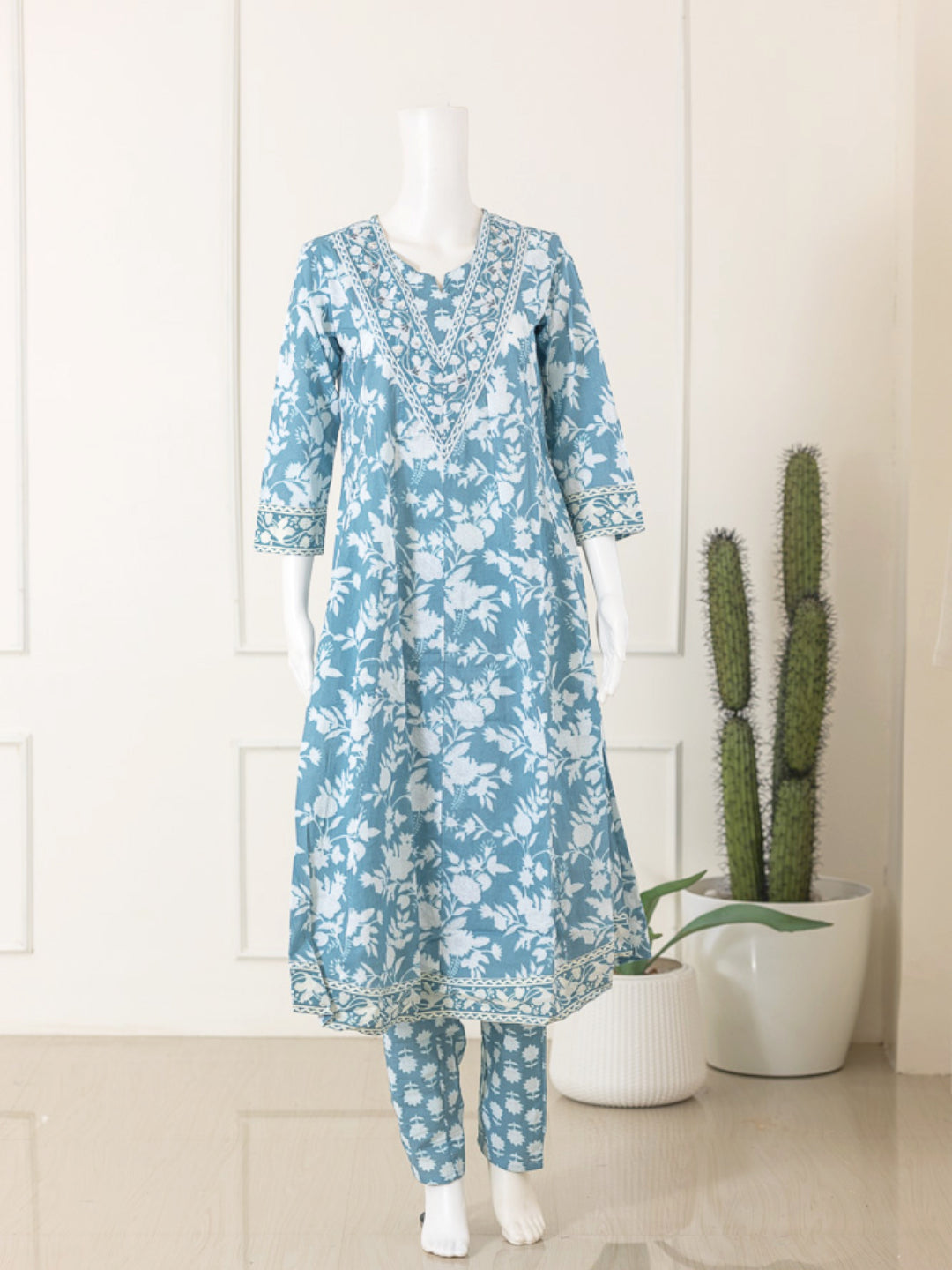 Women Blue Cotton Kurti Set EKS63