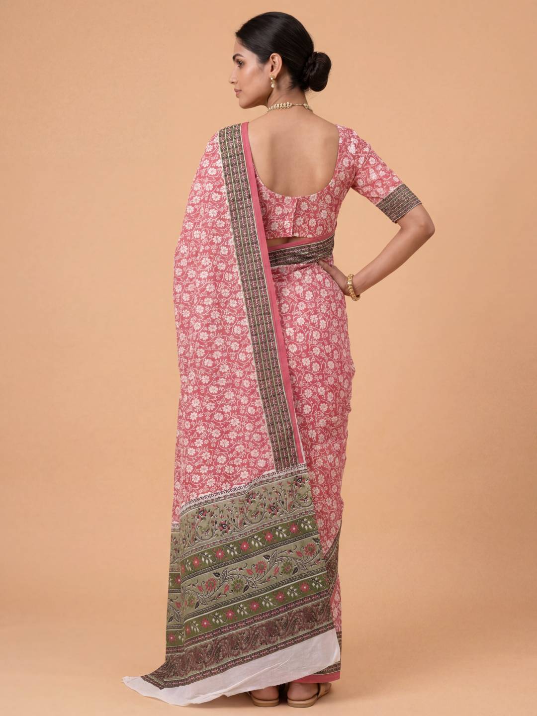 Women Pure Cotton Red Floral Printed Saree PCS280