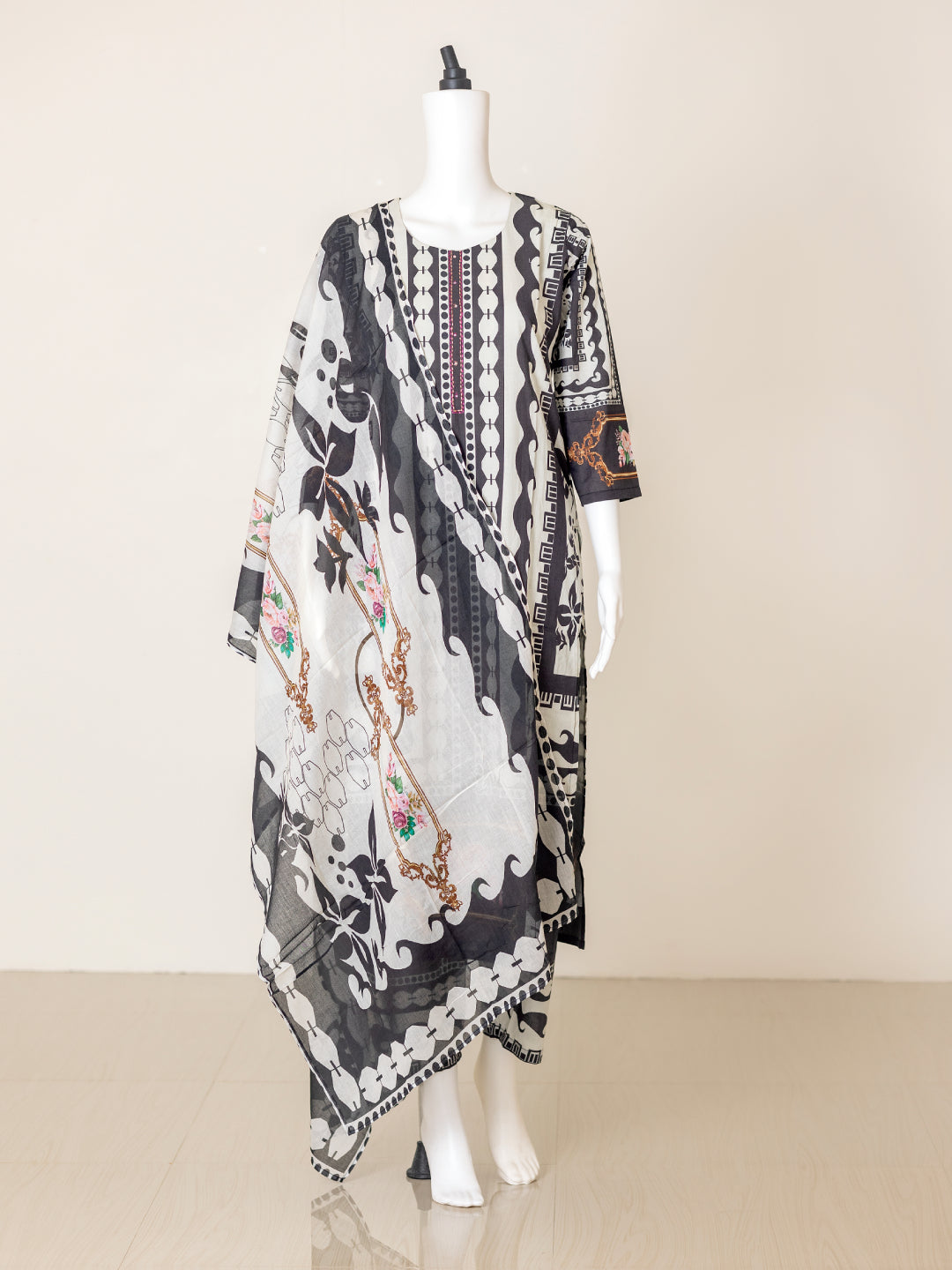 Women Black&OffWhite Cotton Printed Kurti Set EKS53
