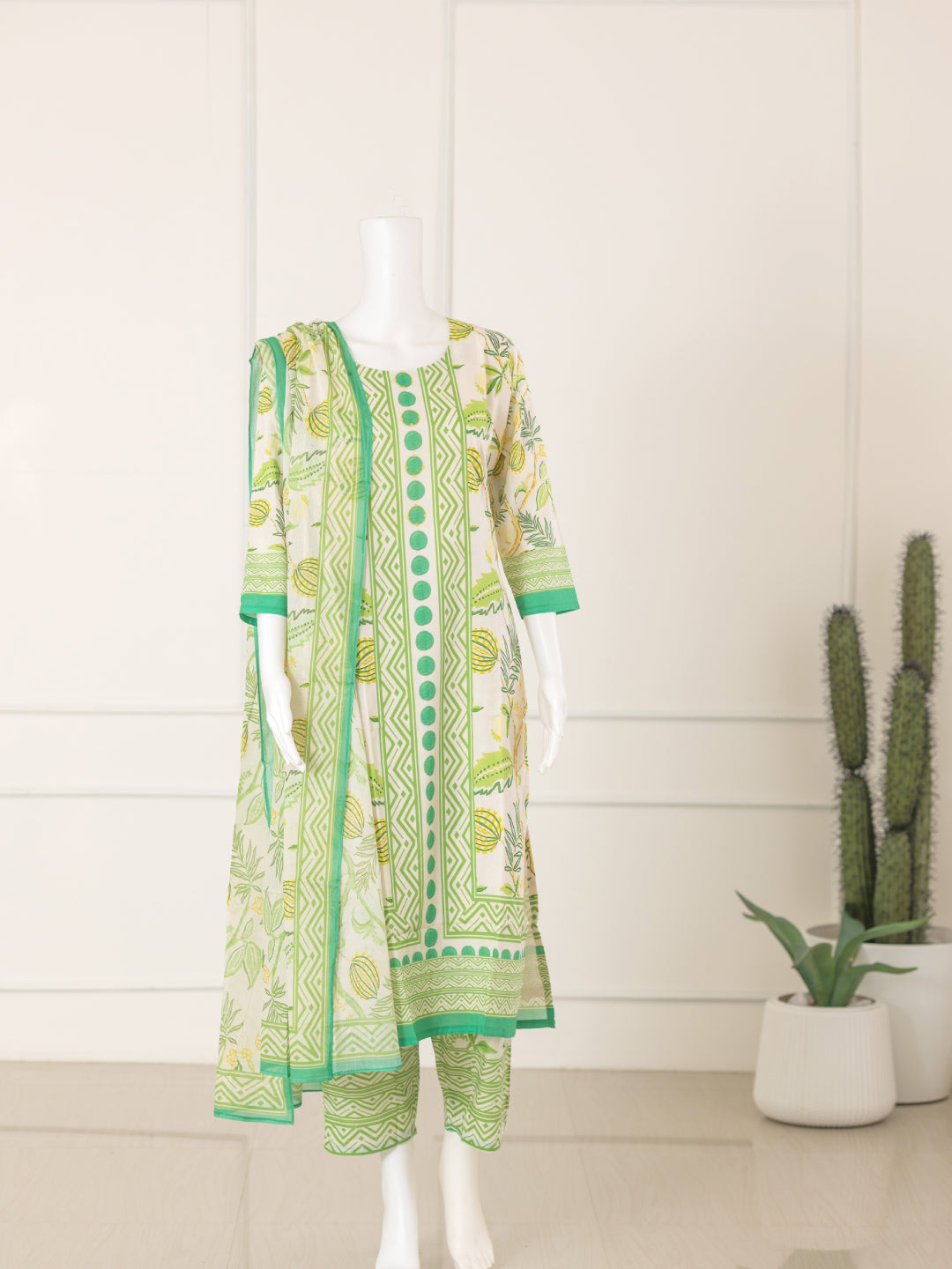 Women Green Cotton Printed Kurti Set EKS54