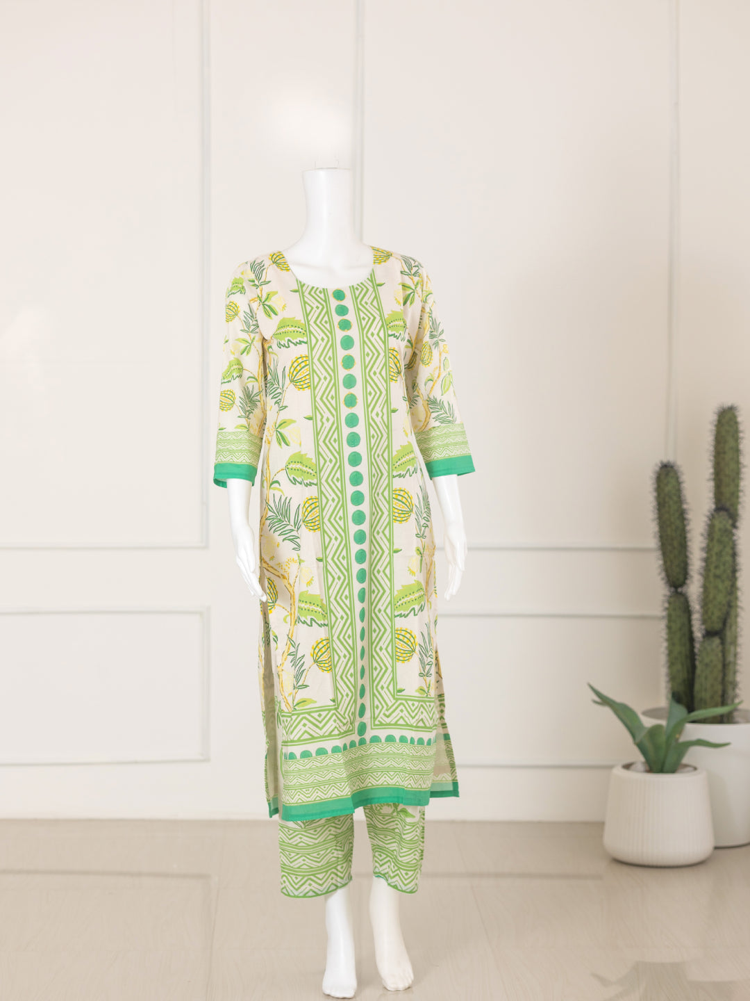 Women Green Cotton Printed Kurti Set EKS54