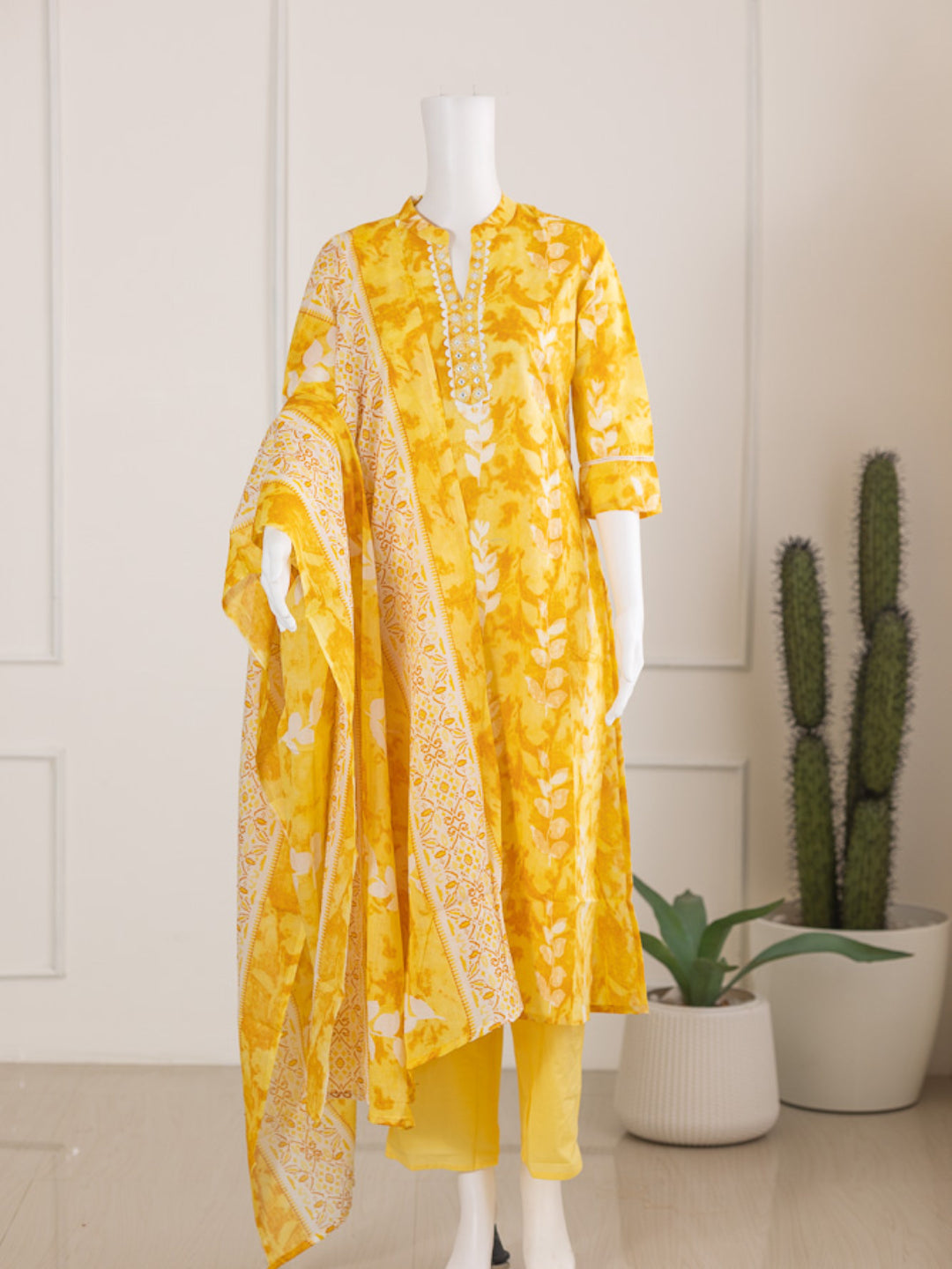 Women Yellow Cotton Kurti Set EKS60