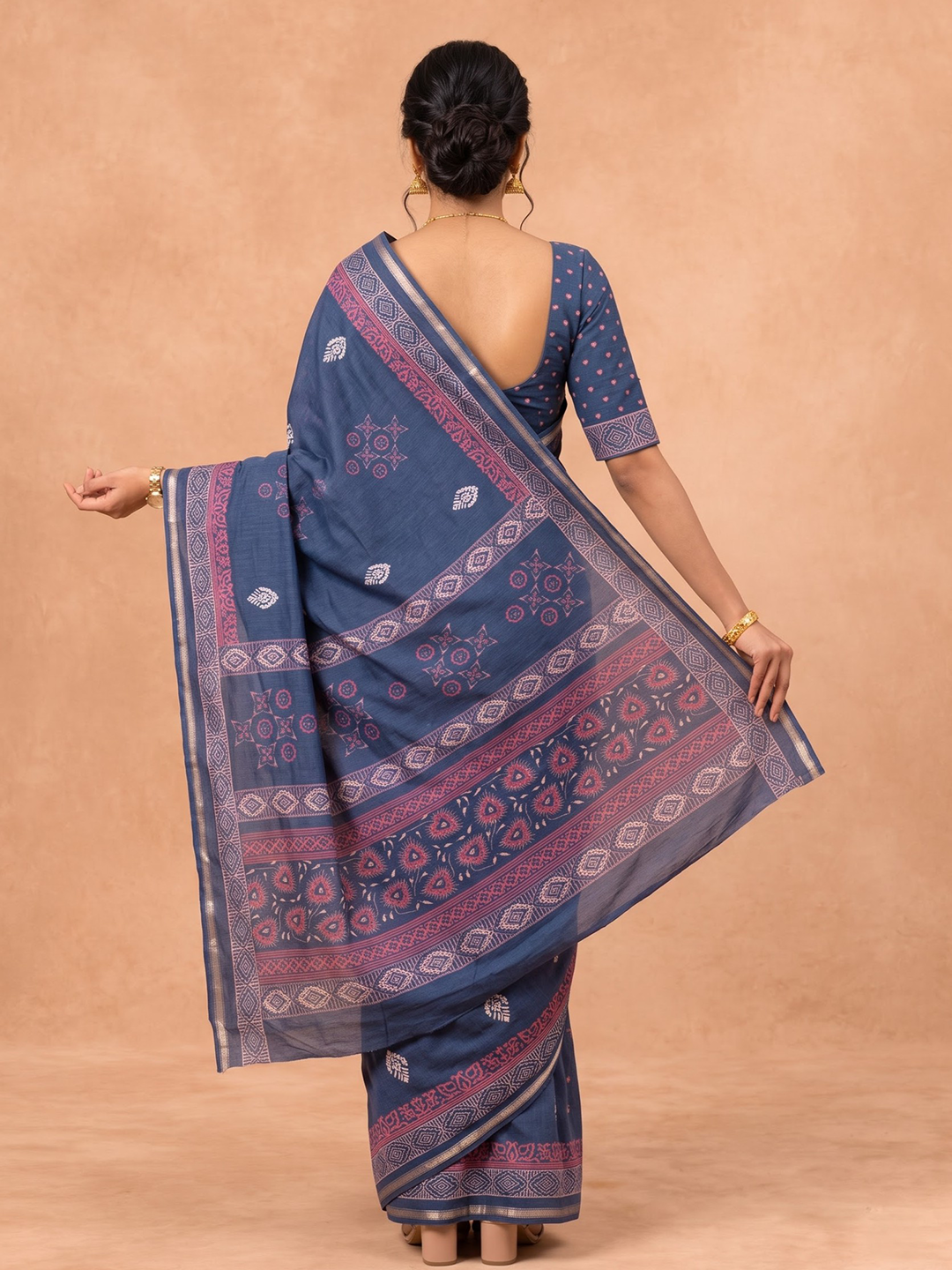 Women Semi Tussar Navy Saree ST383