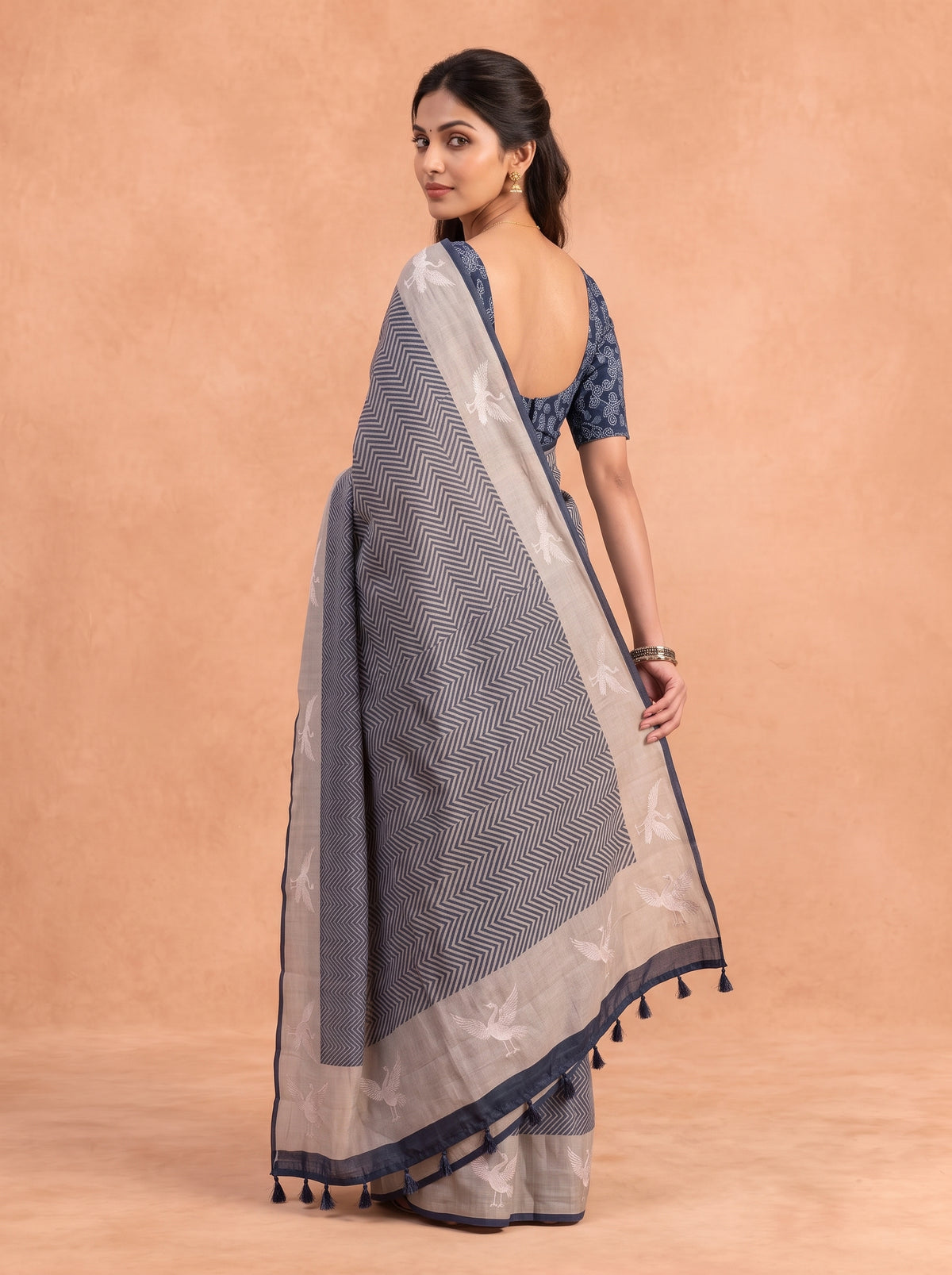 Women Cotton Blue Printed Saree PCS300