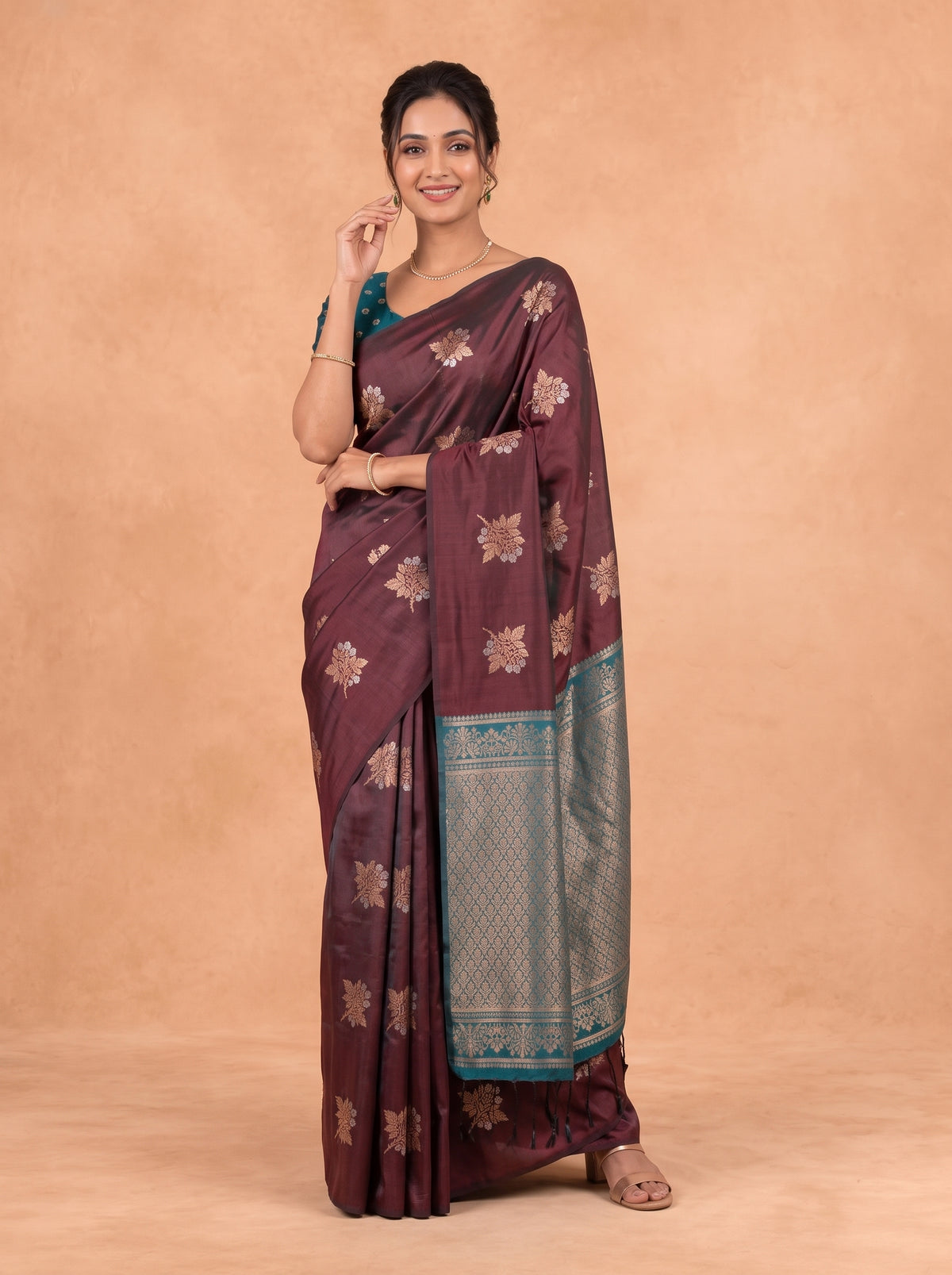 Women Soft Silk Maroon With Green Saree SS482