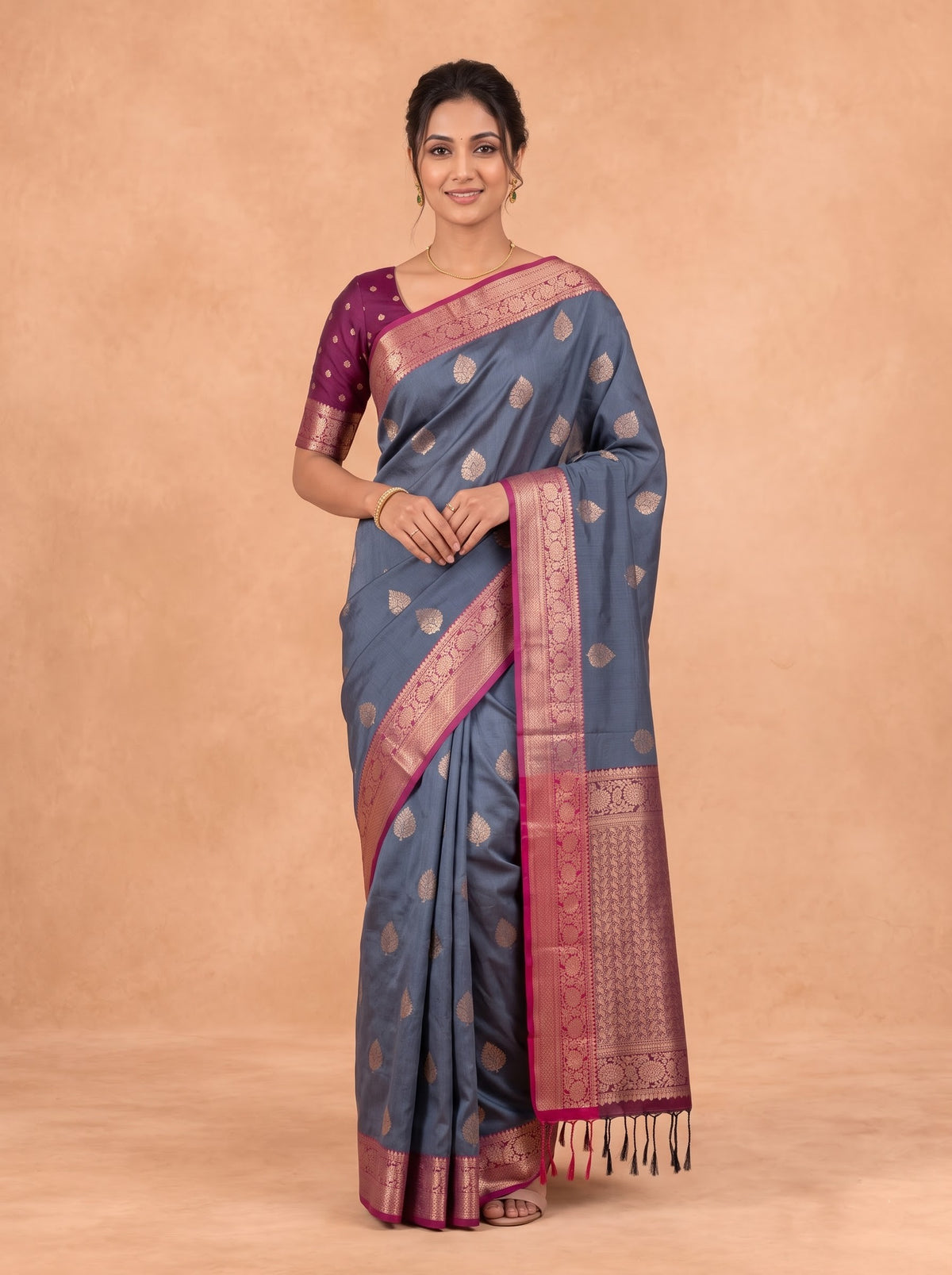 Women Soft Silk Grey Saree SS486