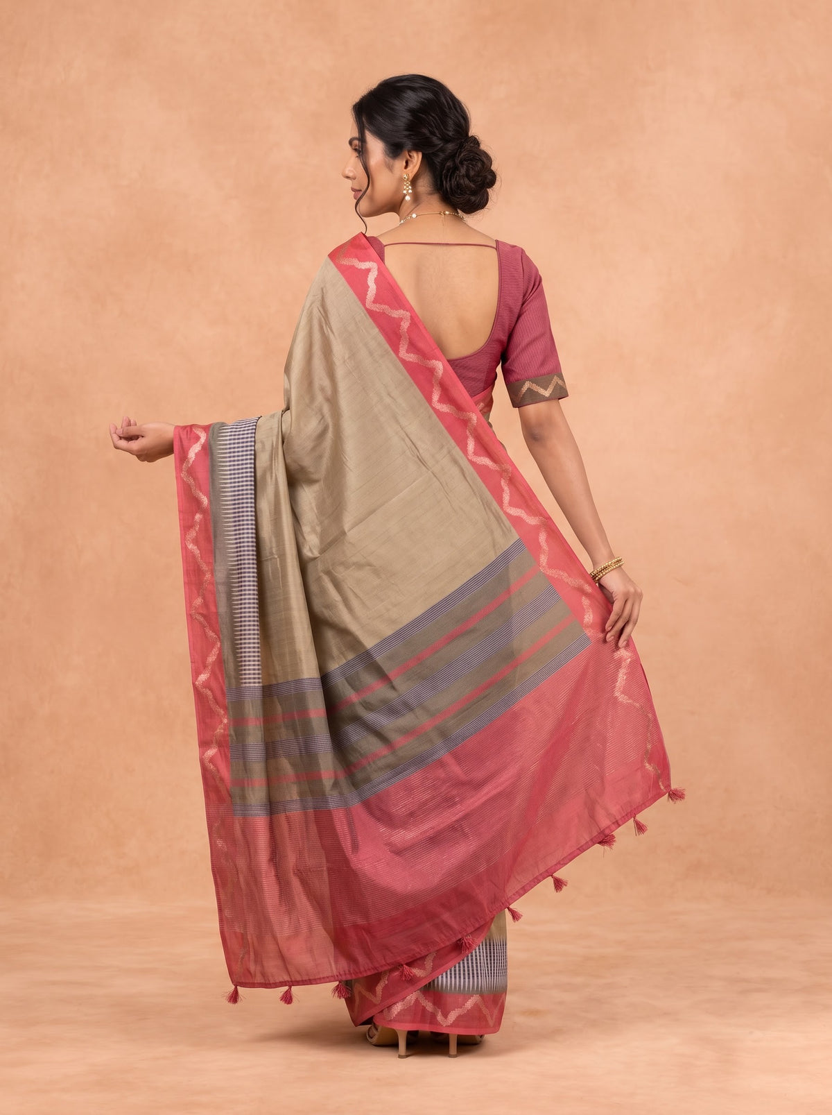 Women Semi Tussar Olive Green Saree ST371