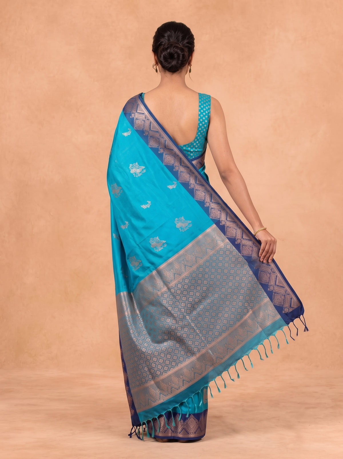 Women Soft Silk Ocean Blue with Navy Saree SS475