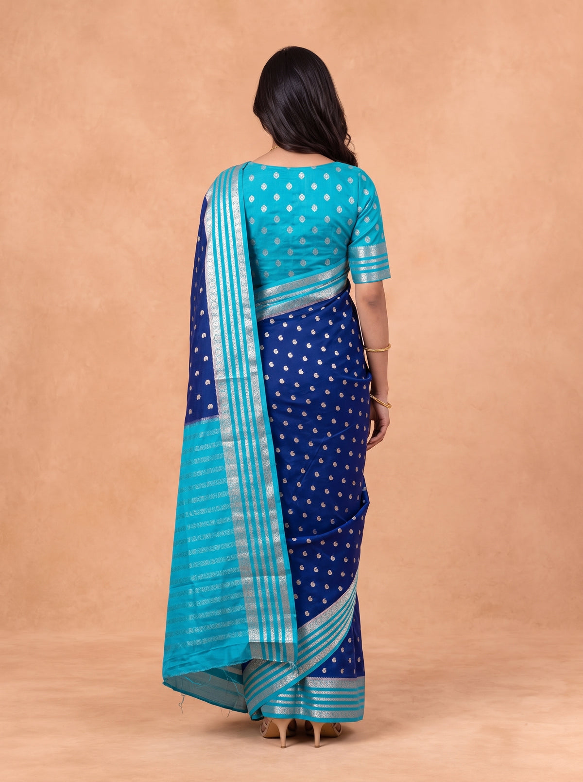 Women Soft Silk Navy Saree SS506