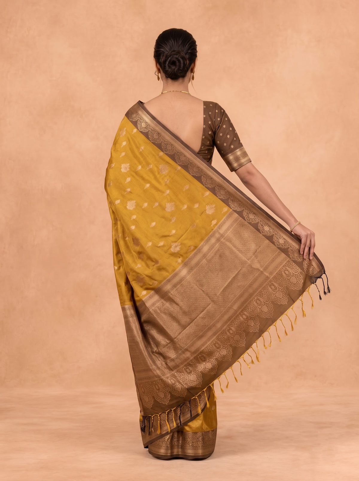 Women Soft Silk Mustard With Brown Saree SS472