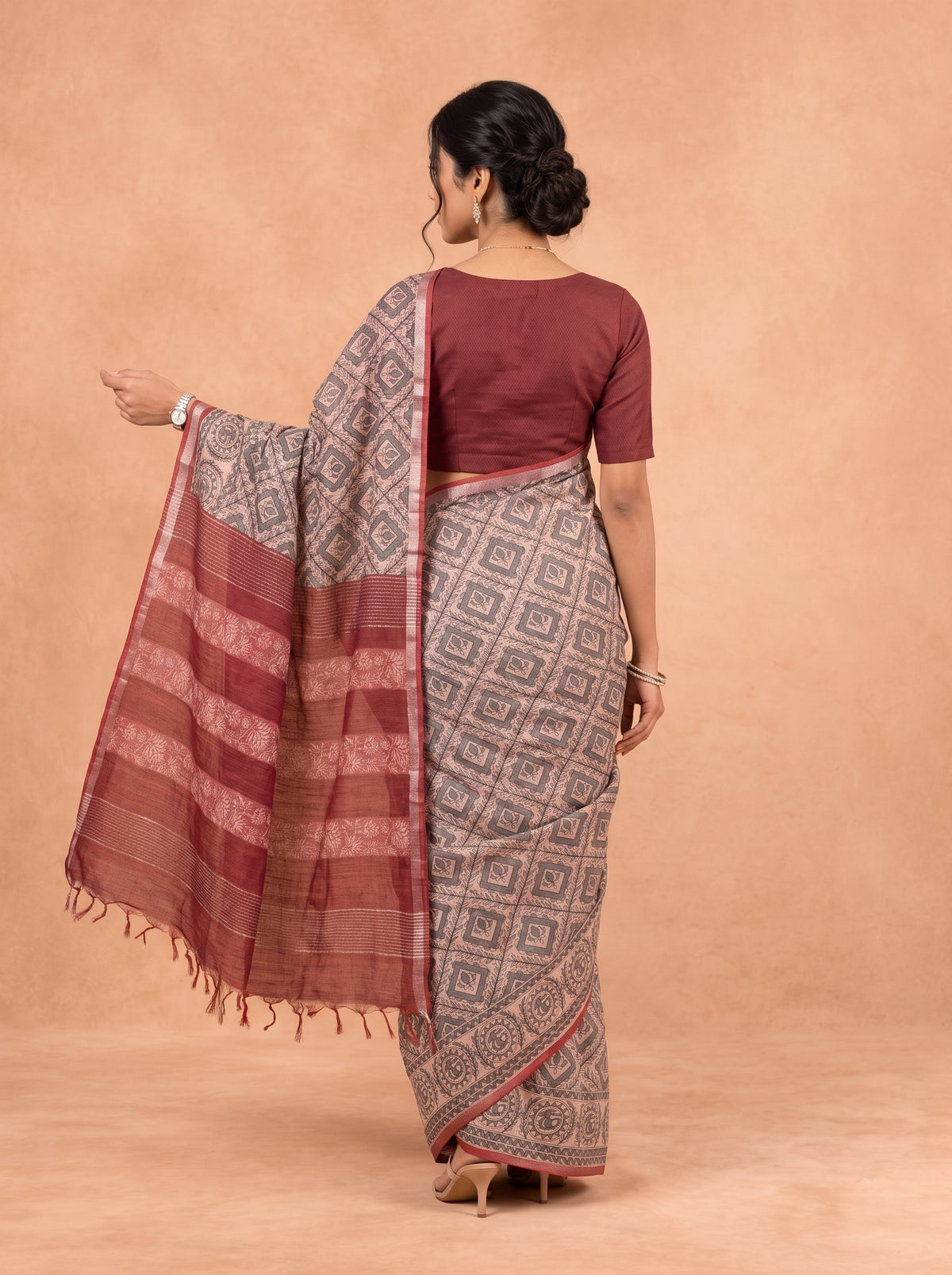Women Semi Tussar Red Saree ST372