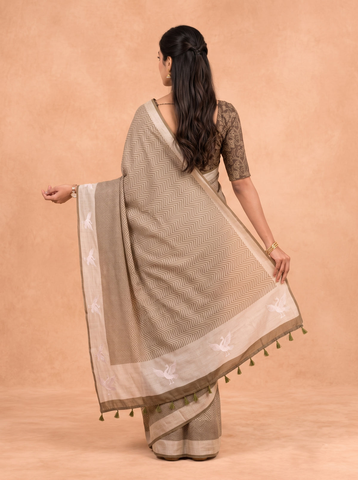 Women Cotton Olive Green Printed Saree PCS299