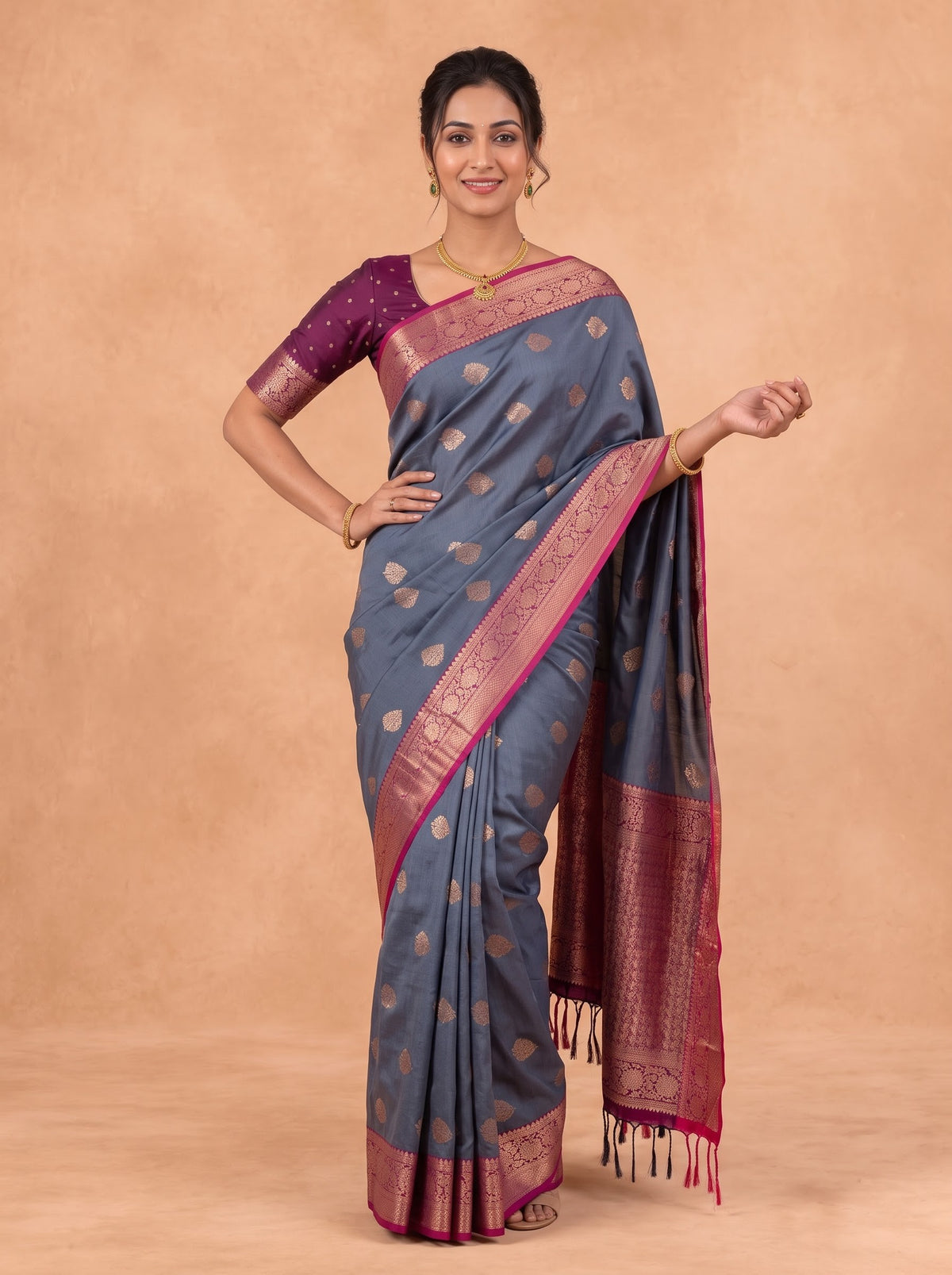 Women Soft Silk Grey Saree SS486