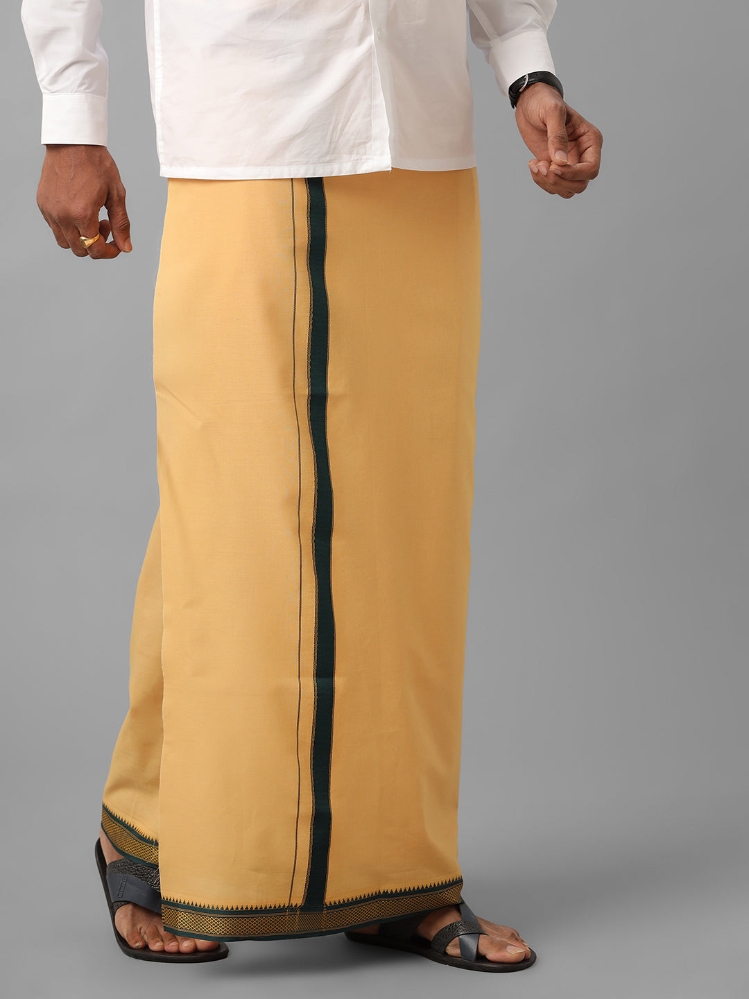 Men 100% Cotton Single Layer Kaavi Dhoti with Mayilkhan Border Brindhavan