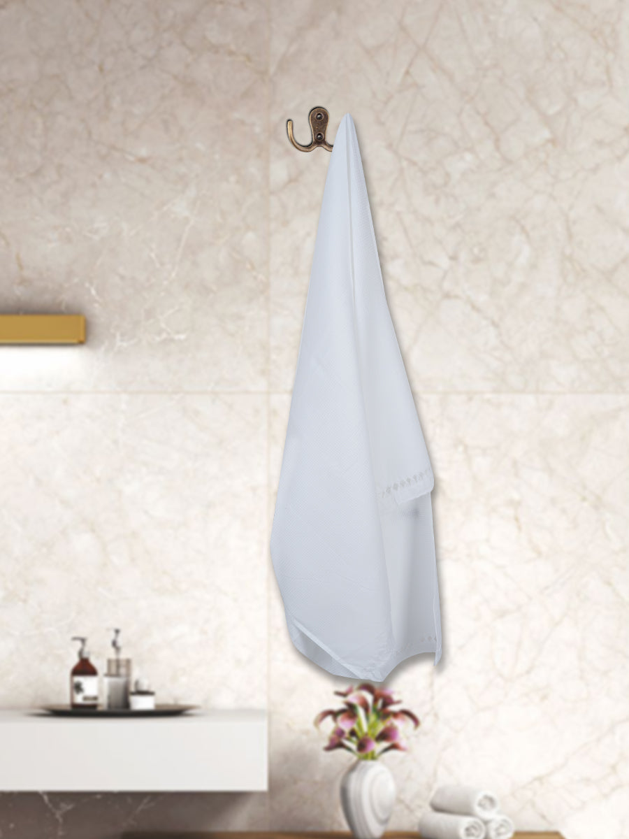 Relaxer Plus Cotton White Bath Towel=-Length view