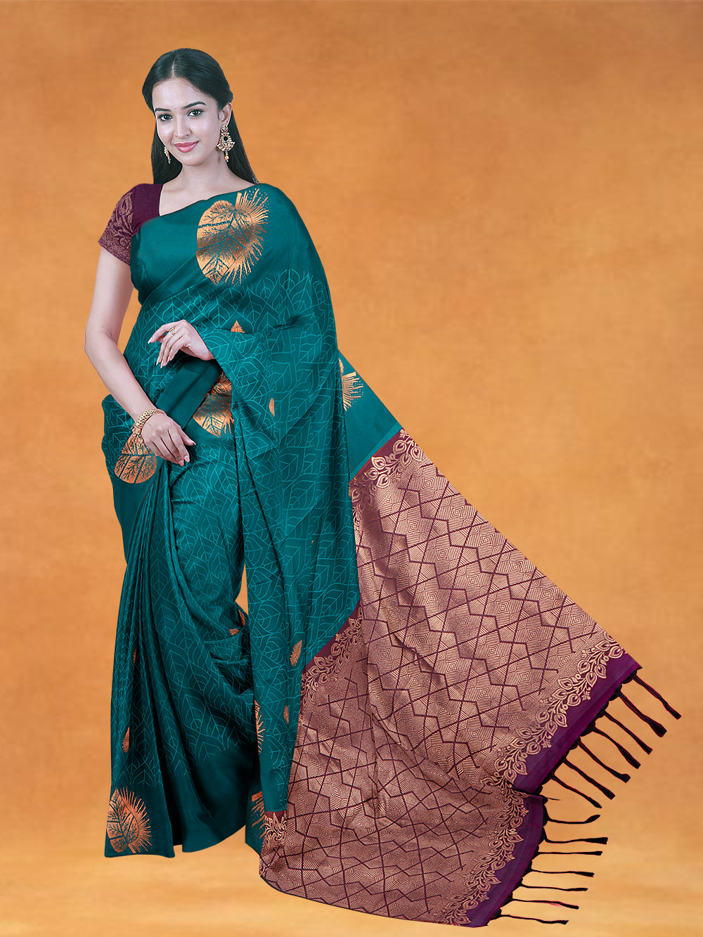 Women Green Soft Silk Saree SD06