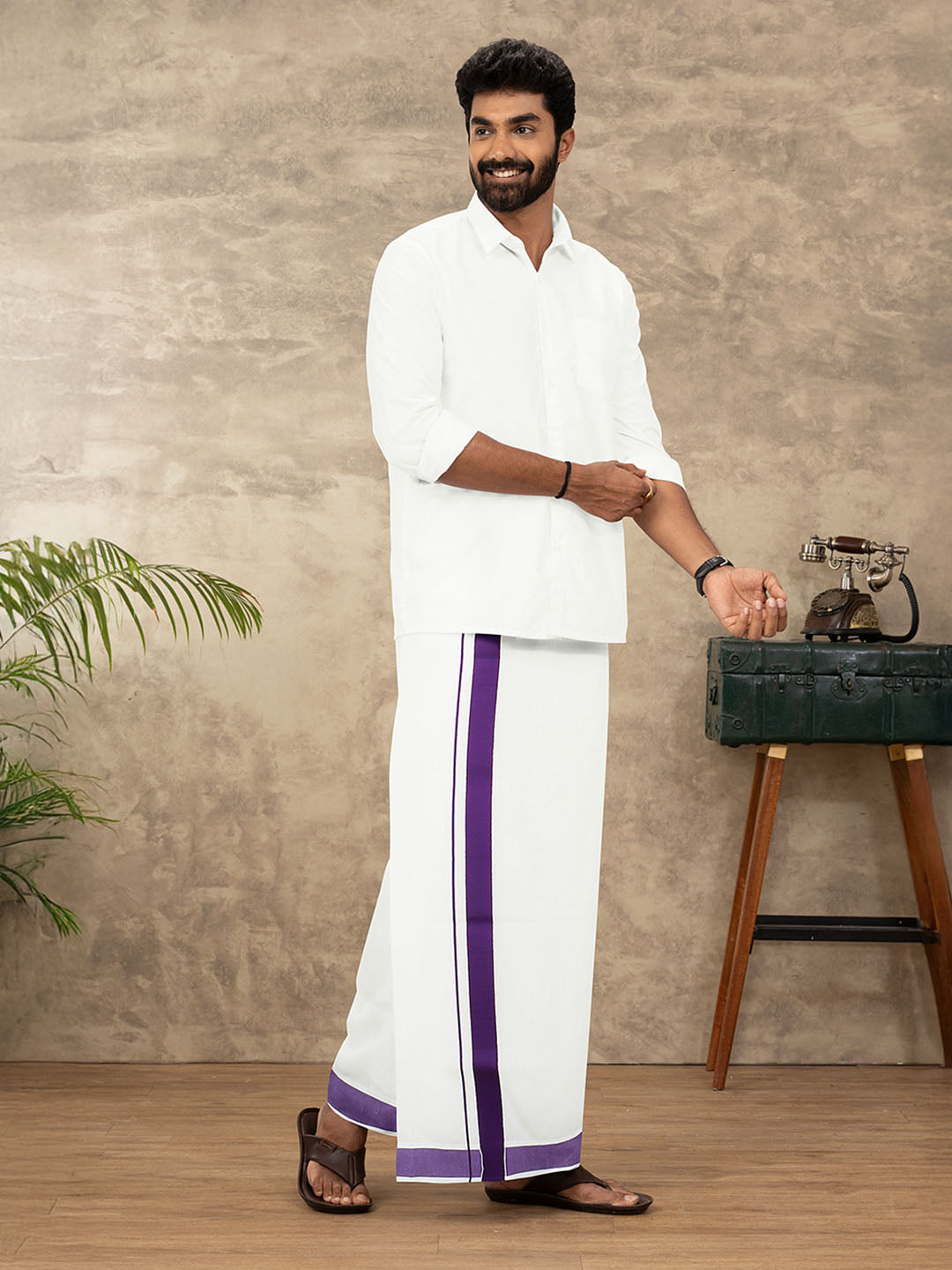 Men Kora Cotton Single Layer Dhoti with Violet Border HKS05