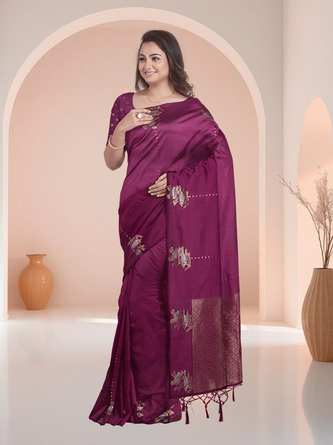 Women Majenta Semi Silk Saree SS349