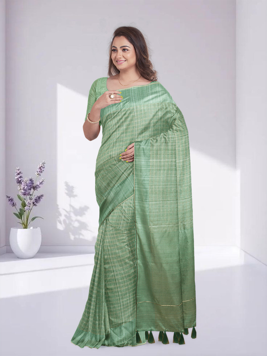 Women Green Semi Tussar Checks Saree ST273
