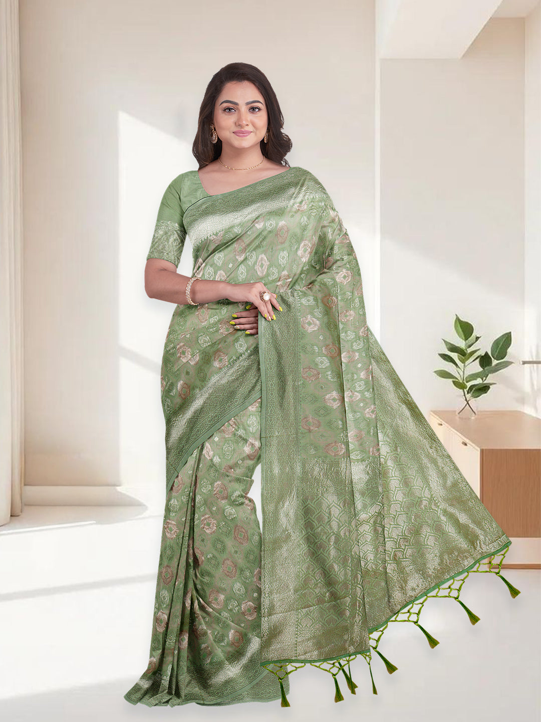 Women Green Cotton Weaving Saree PCS190