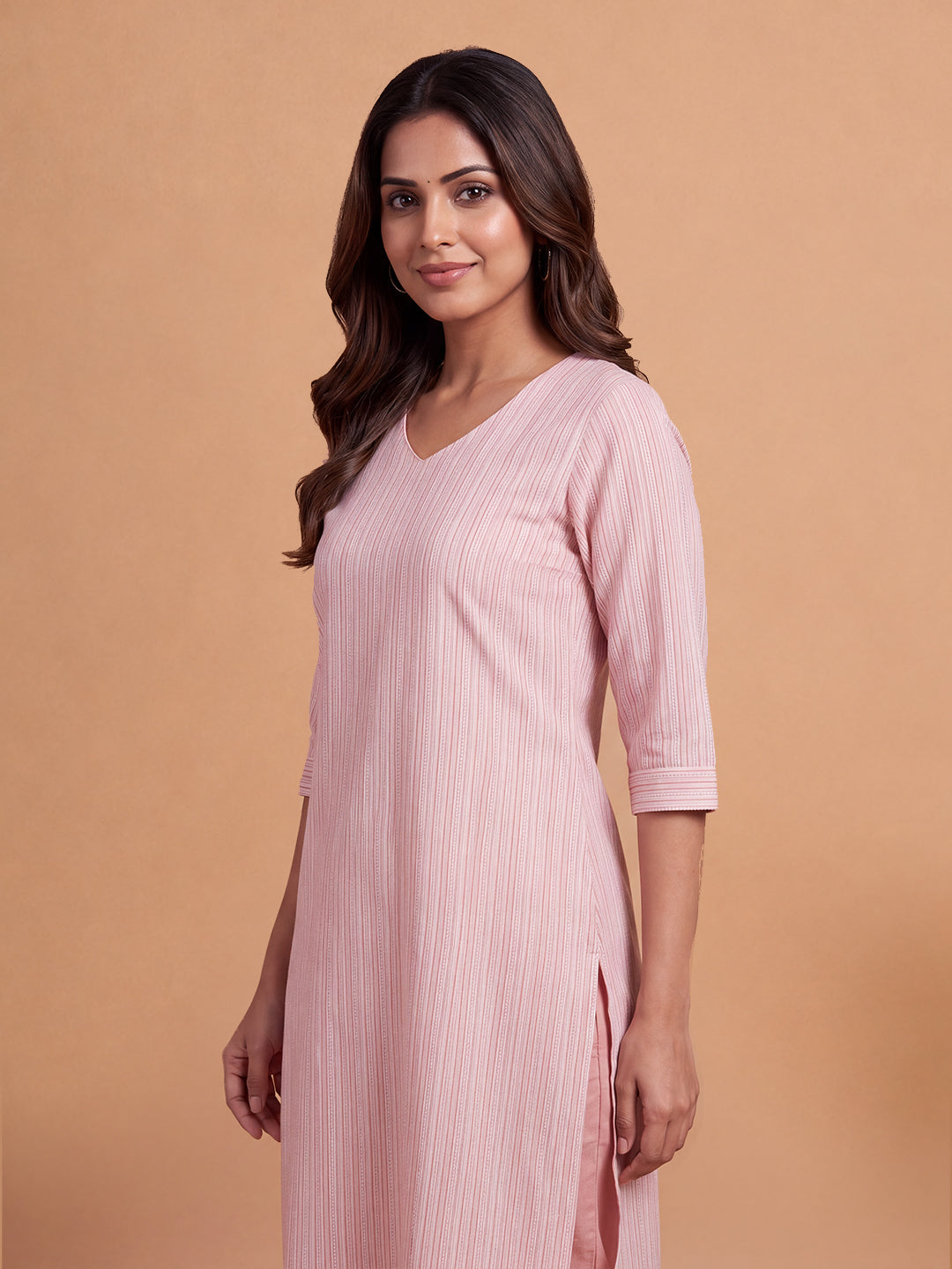 Women Embroidered Peach Kurti Set EKS151