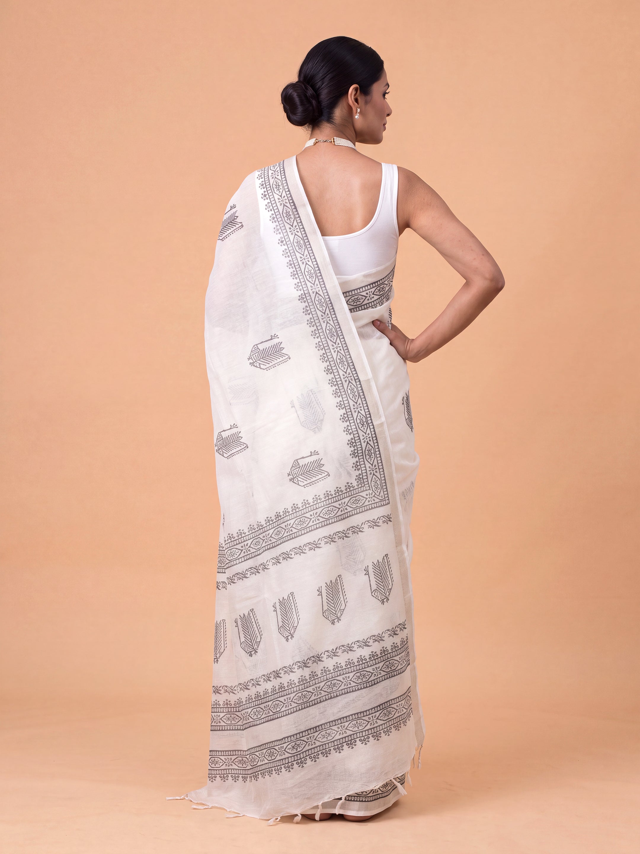 Women White Semi Chanderi Cotton Printed Saree SC83