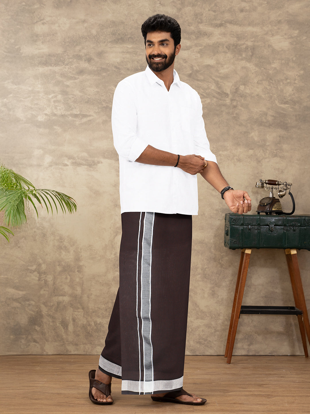 Men Cotton Blend Single Layer C.Brown Dhoti with Fancy Border CD11