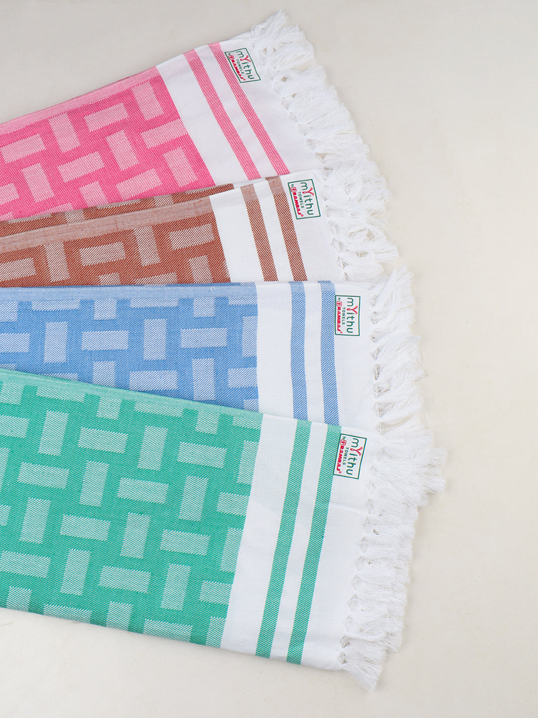 100% Cotton Bath Towel with Assorted Colours Marvel D3