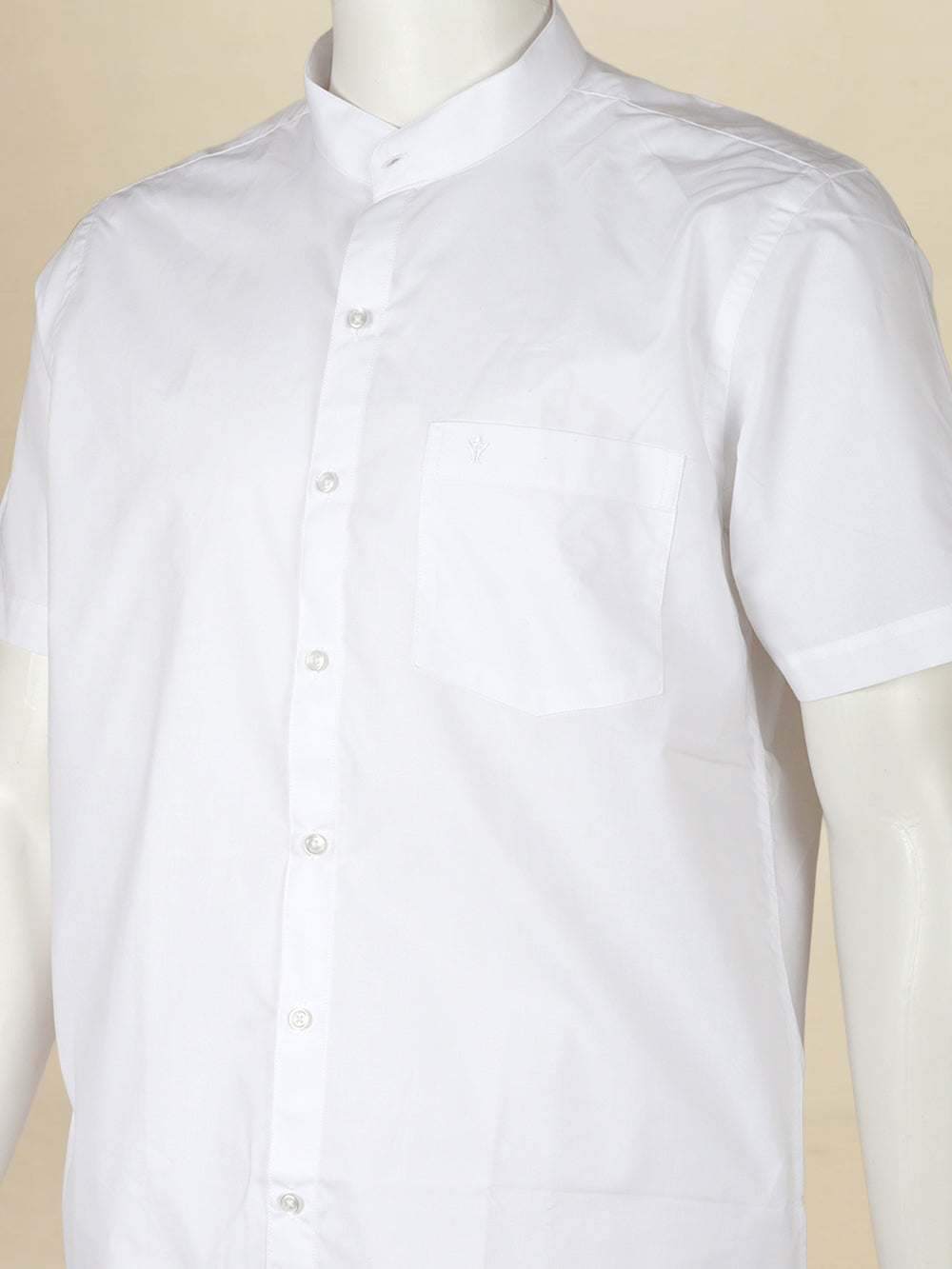 Men Cotton Blend Chinese Collar Half Sleeve White Shirt Aura