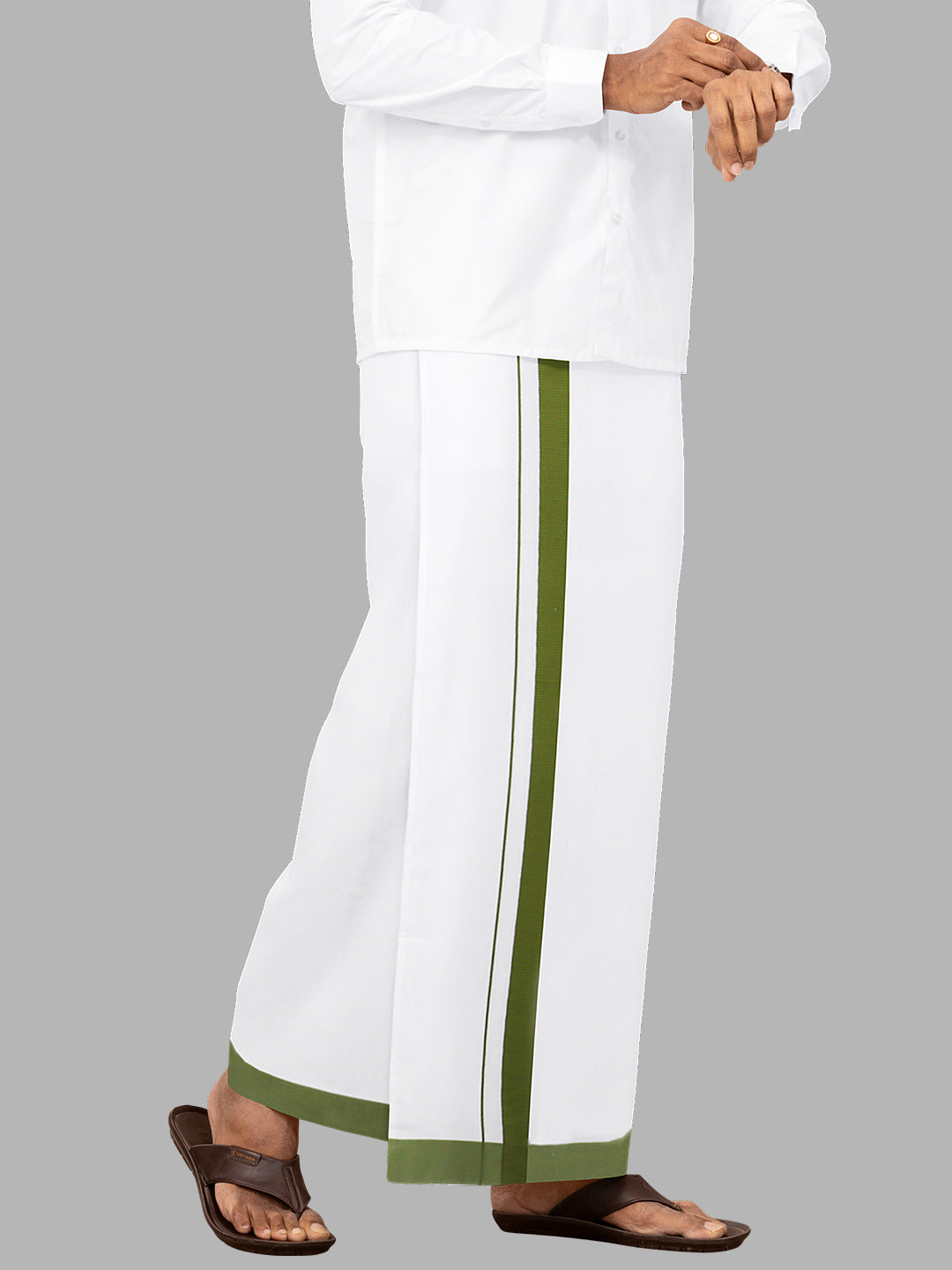 Men Green Border Single Layer Adjustable Pocket Dhoti GACS2