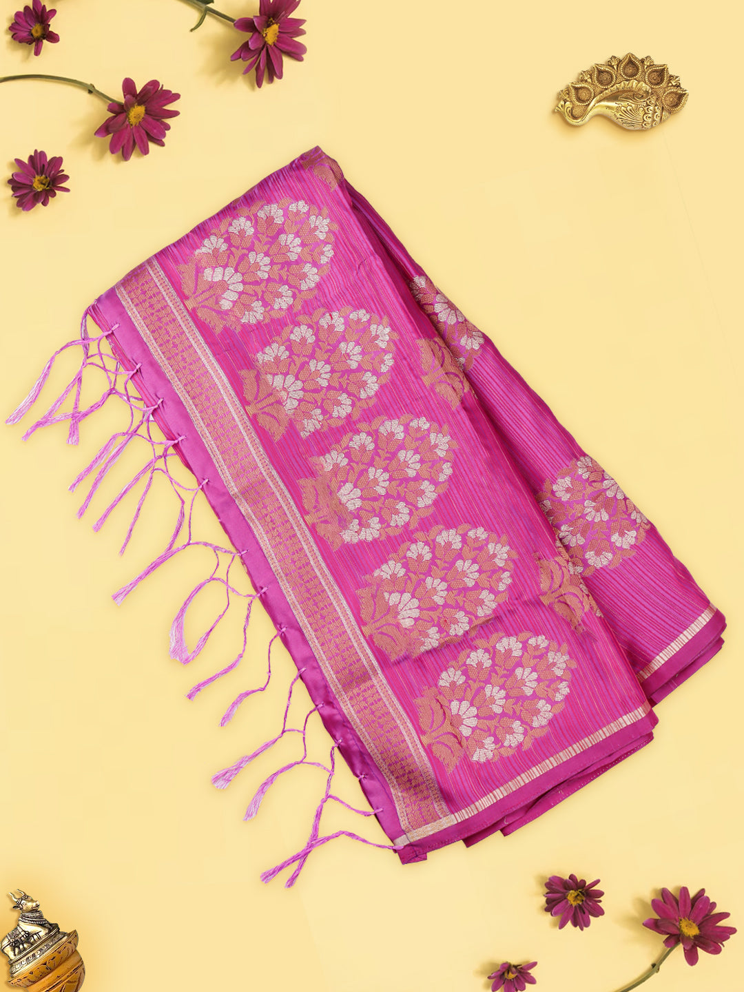 Women Stylish Flower Design Semi Silk Violet Saree with Tussle SS86