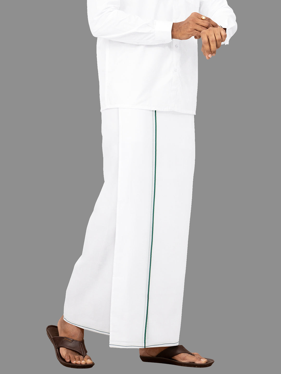 Men Green Small Border Single Dhoti White Ice Gold