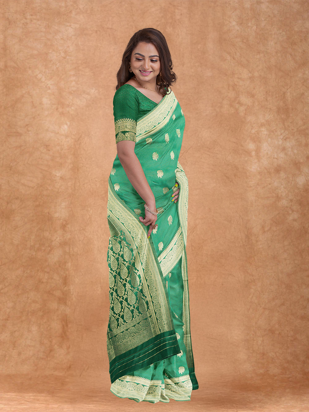 Women Semi Cotton Saree Green SCS121