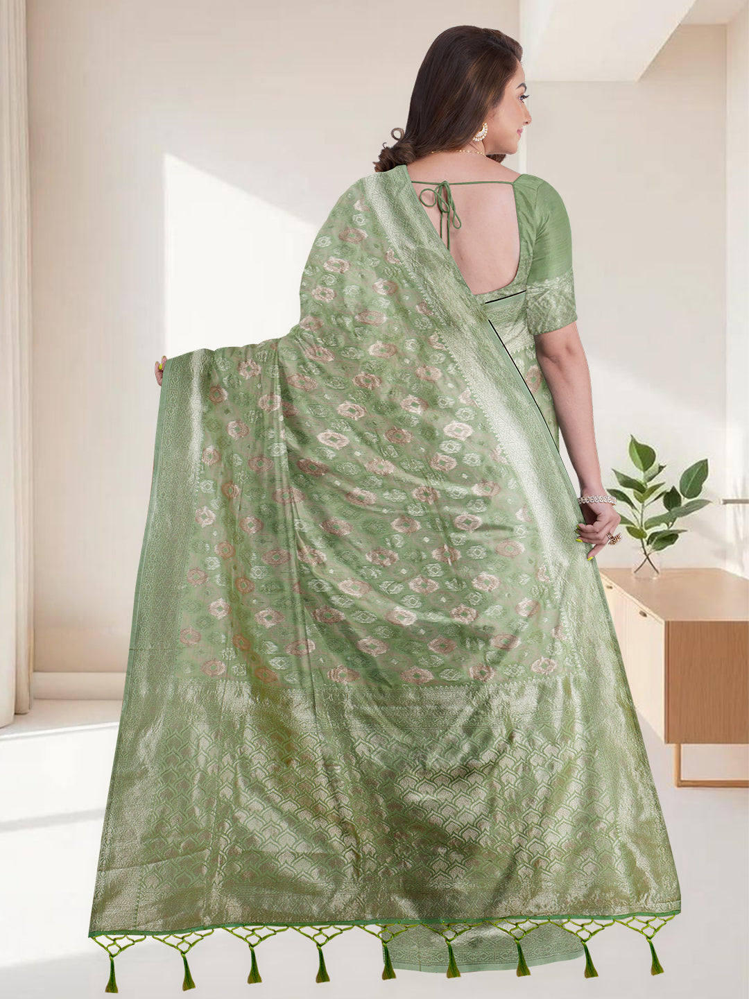 Women Green Cotton Weaving Saree PCS190