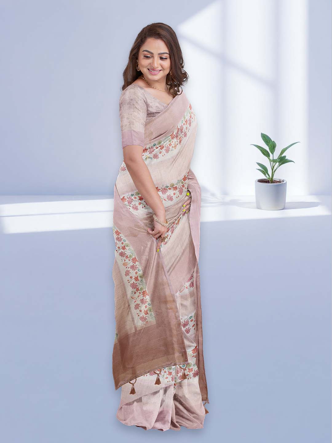 Women Light Peach Semi Tussar Printed Saree ST285