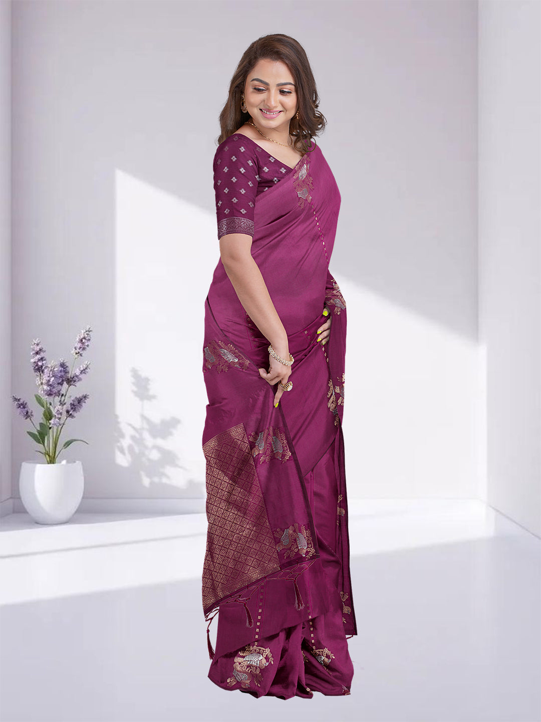 Women Majenta Semi Silk Saree SS349