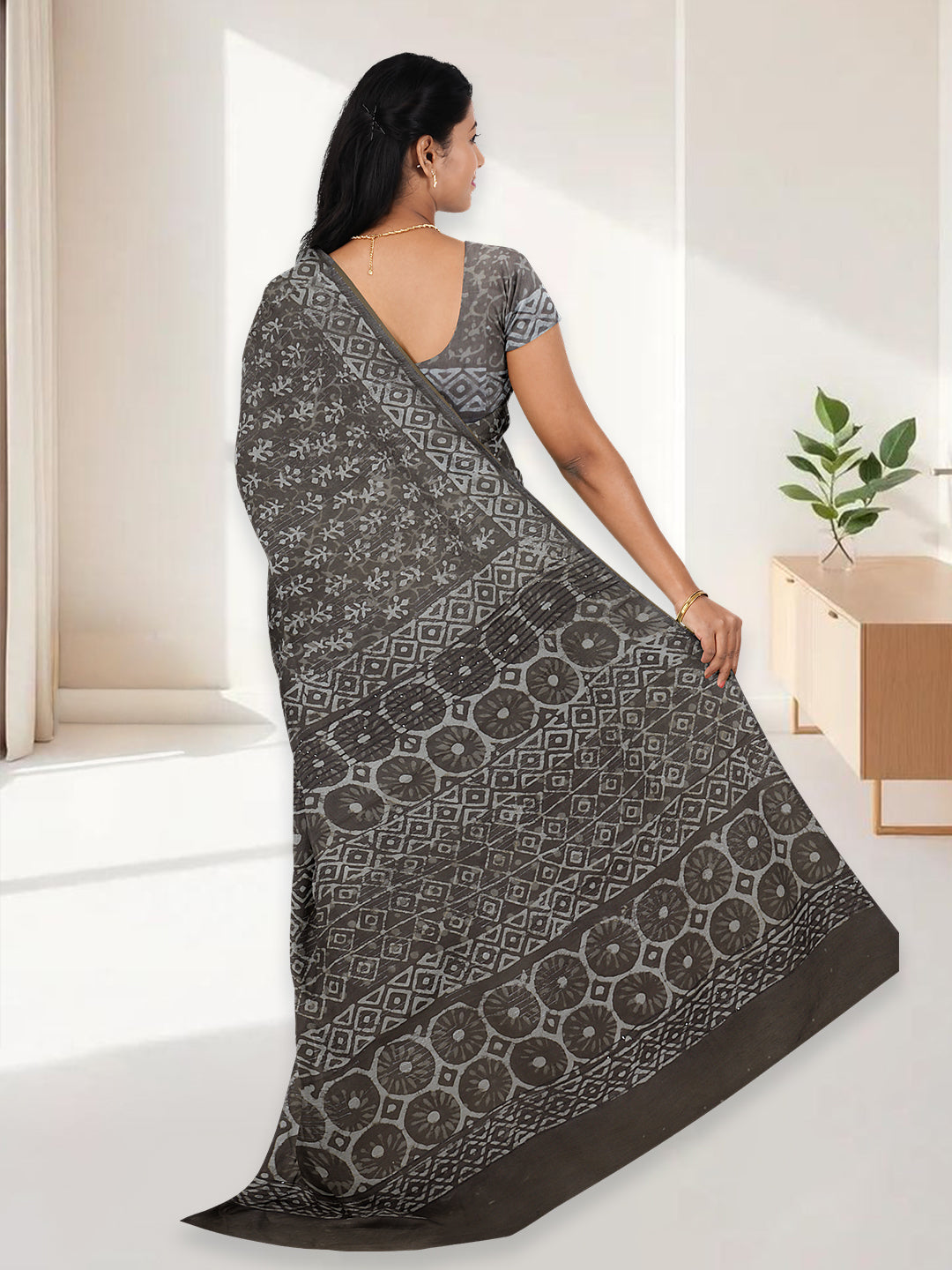 Women Olive Green Pure Cotton Saree PCS194