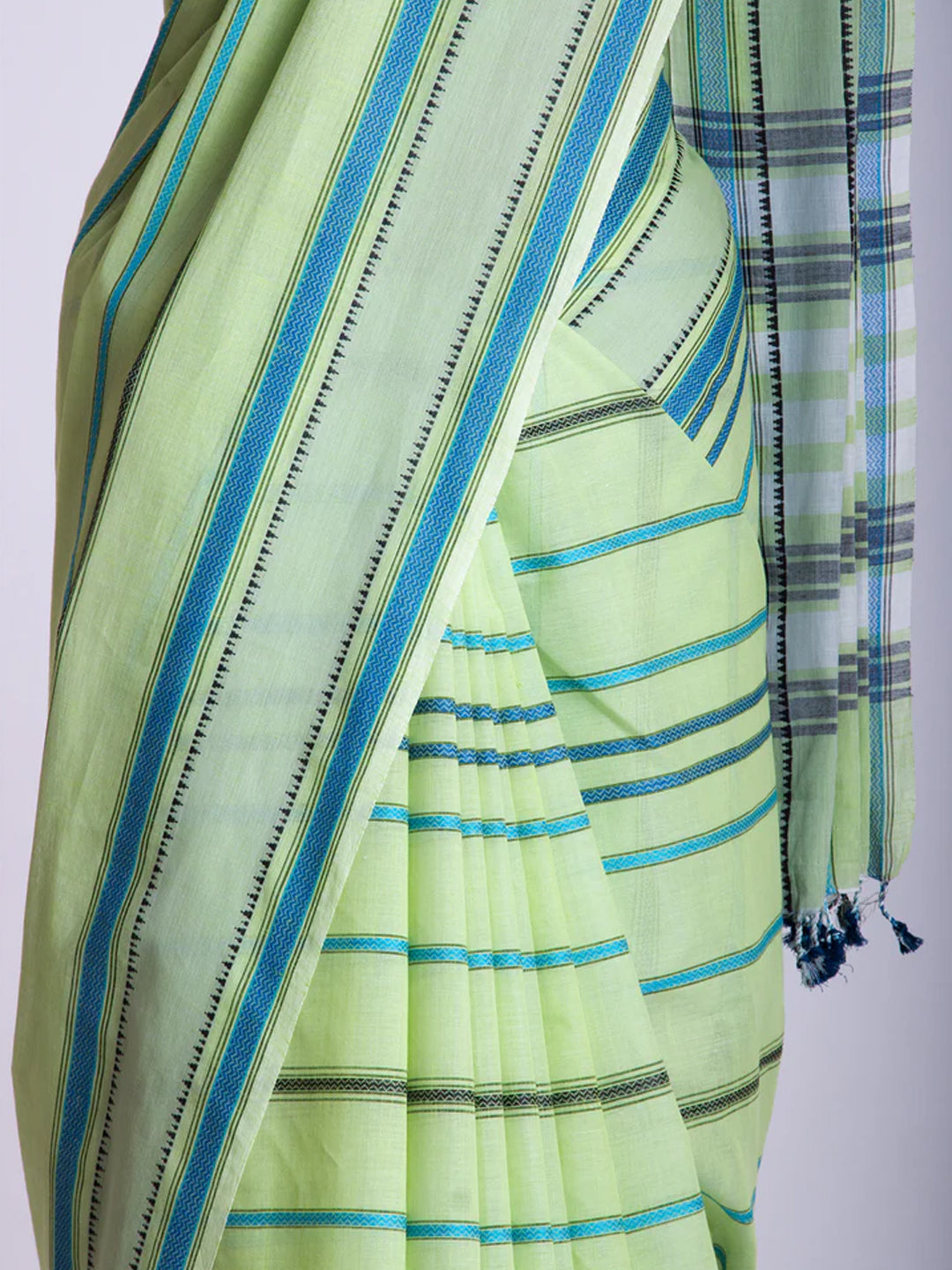 Womens Elegant Semi Cotton Green With Blue Cotton Weaving Saree SCS50