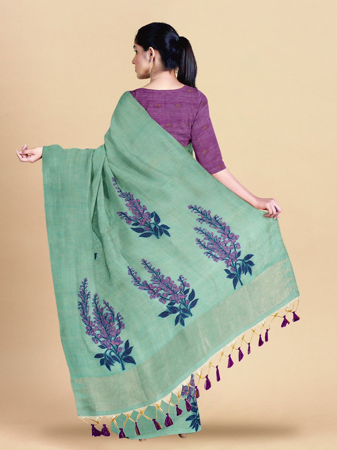 Women Gorgeous Green Semi Raw Silk Weaving Saree - SRS33