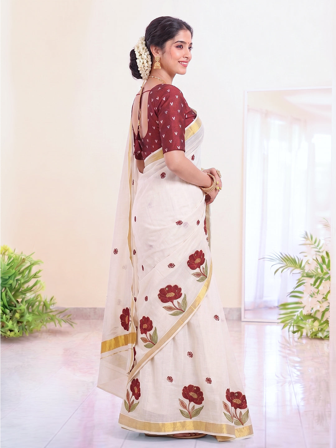Women Kerala Embroidered Cream Saree KLS07