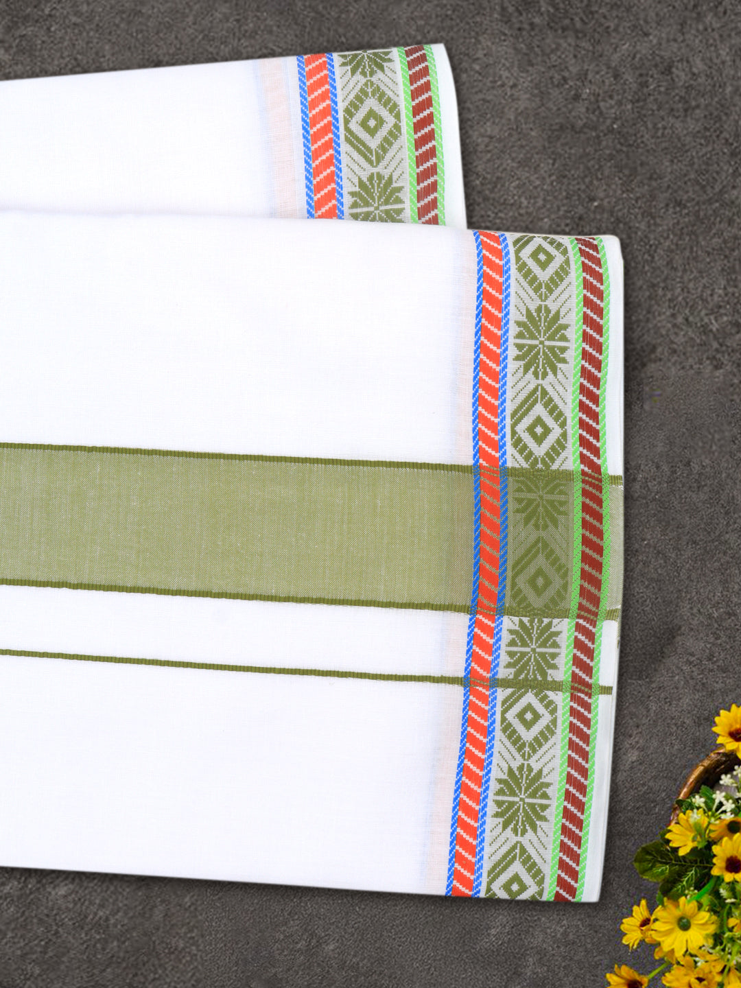 Men Cotton Green Fancy Border Panchakacham with Angavasthram (9+5) JD08