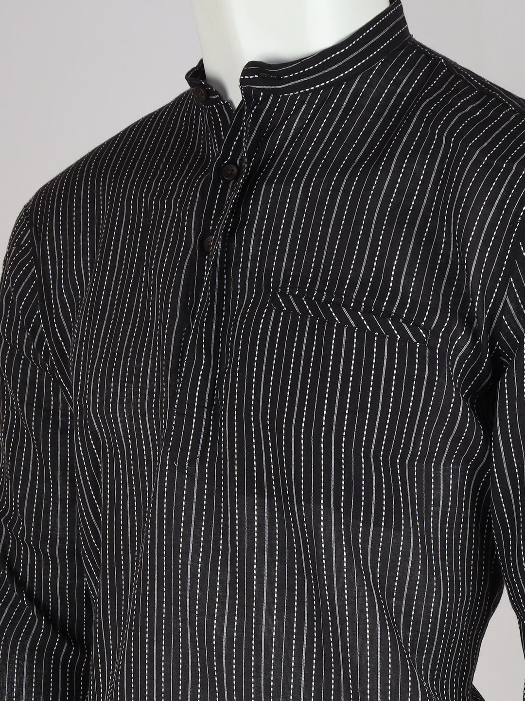 Men Cotton Short Length Stripes Pocket Kurta Black RJ26