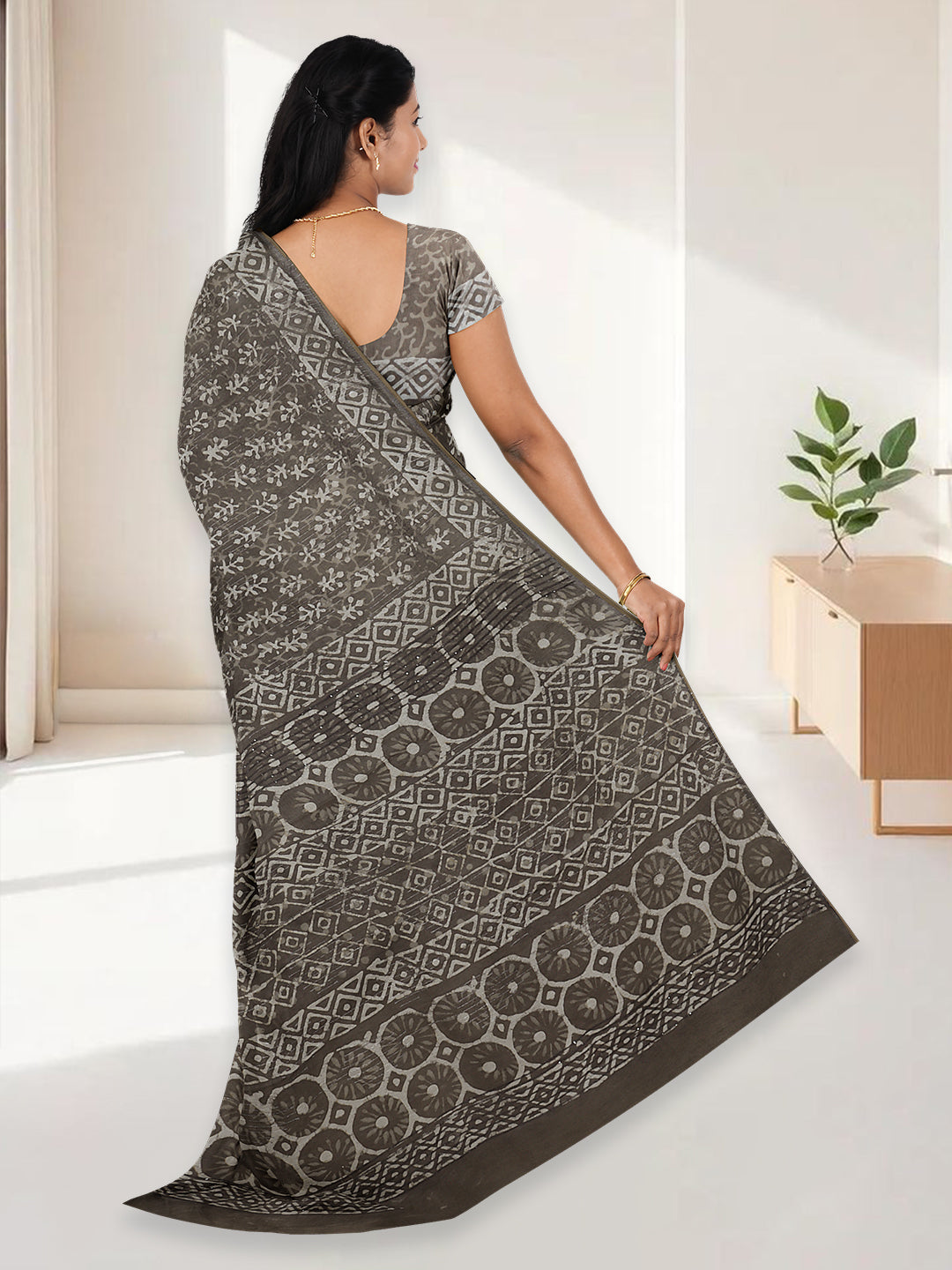 Women Light Brown Pure Cotton Saree PCS193