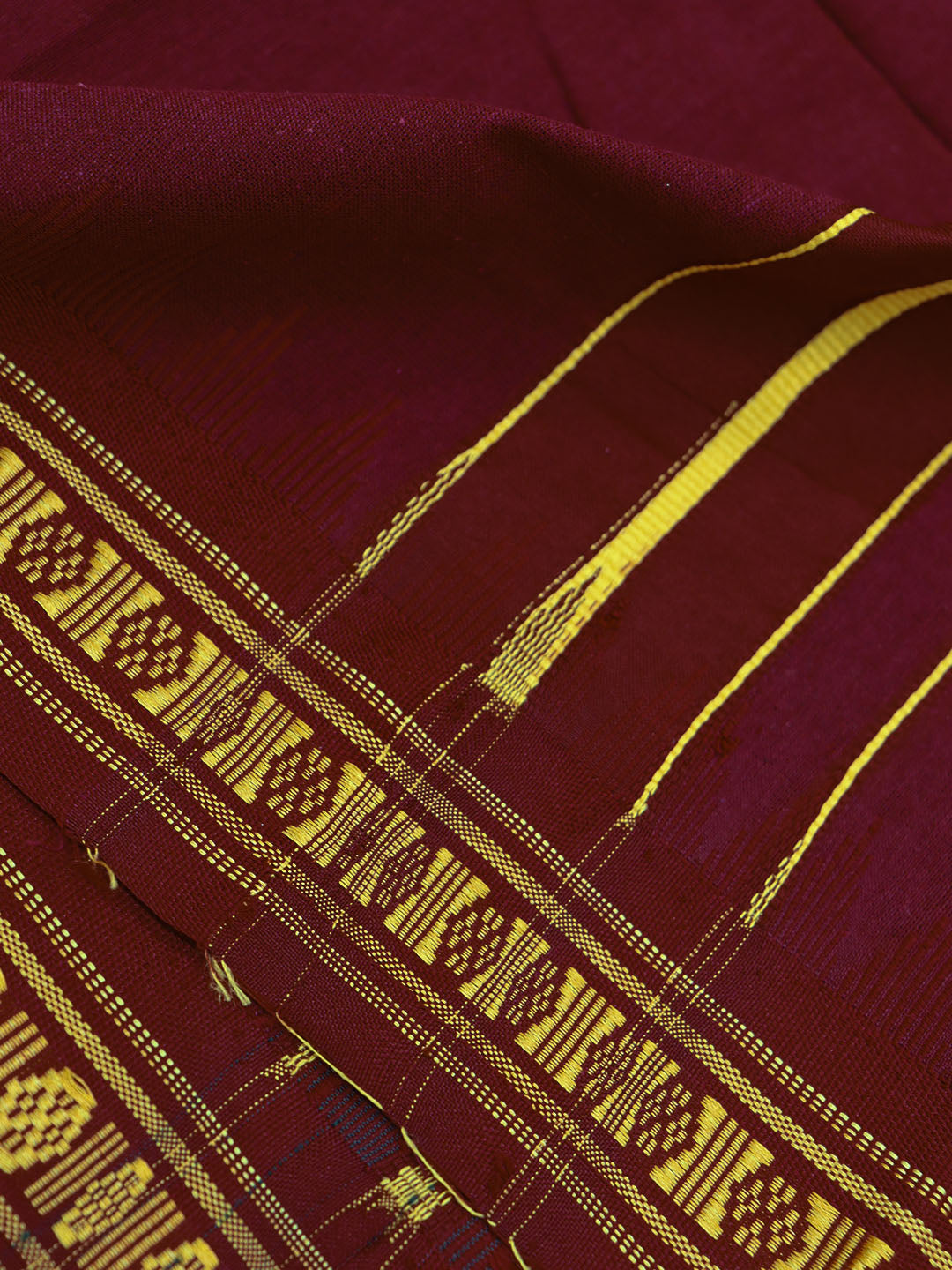 Men 100% Cotton Fancy Border Panchakacham with Angavasthram Maroon(9+5)