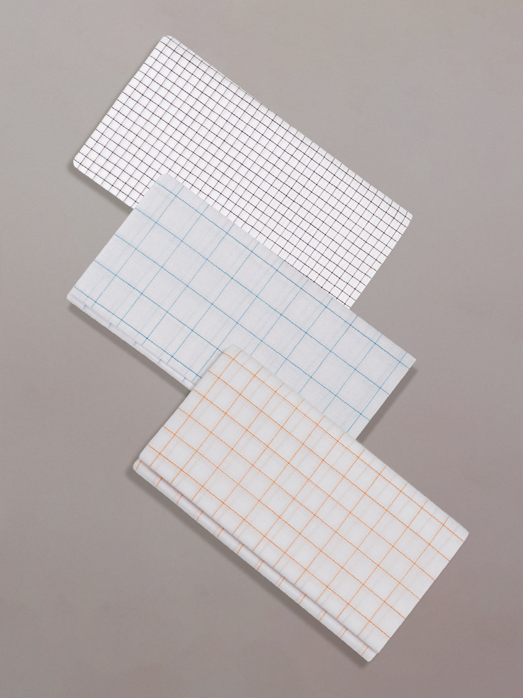 Men Assorted Colors and Checked Designs Cotton Lungi Nexus